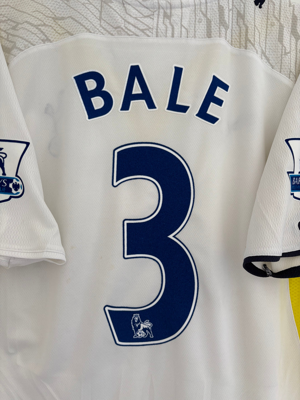 Tottenham 2009/10 Home Shirt - Bale 3 - Large
