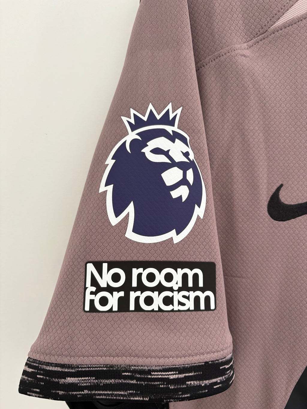 Tottenham 2023/24 Third Shirt - Romero 17 - Medium