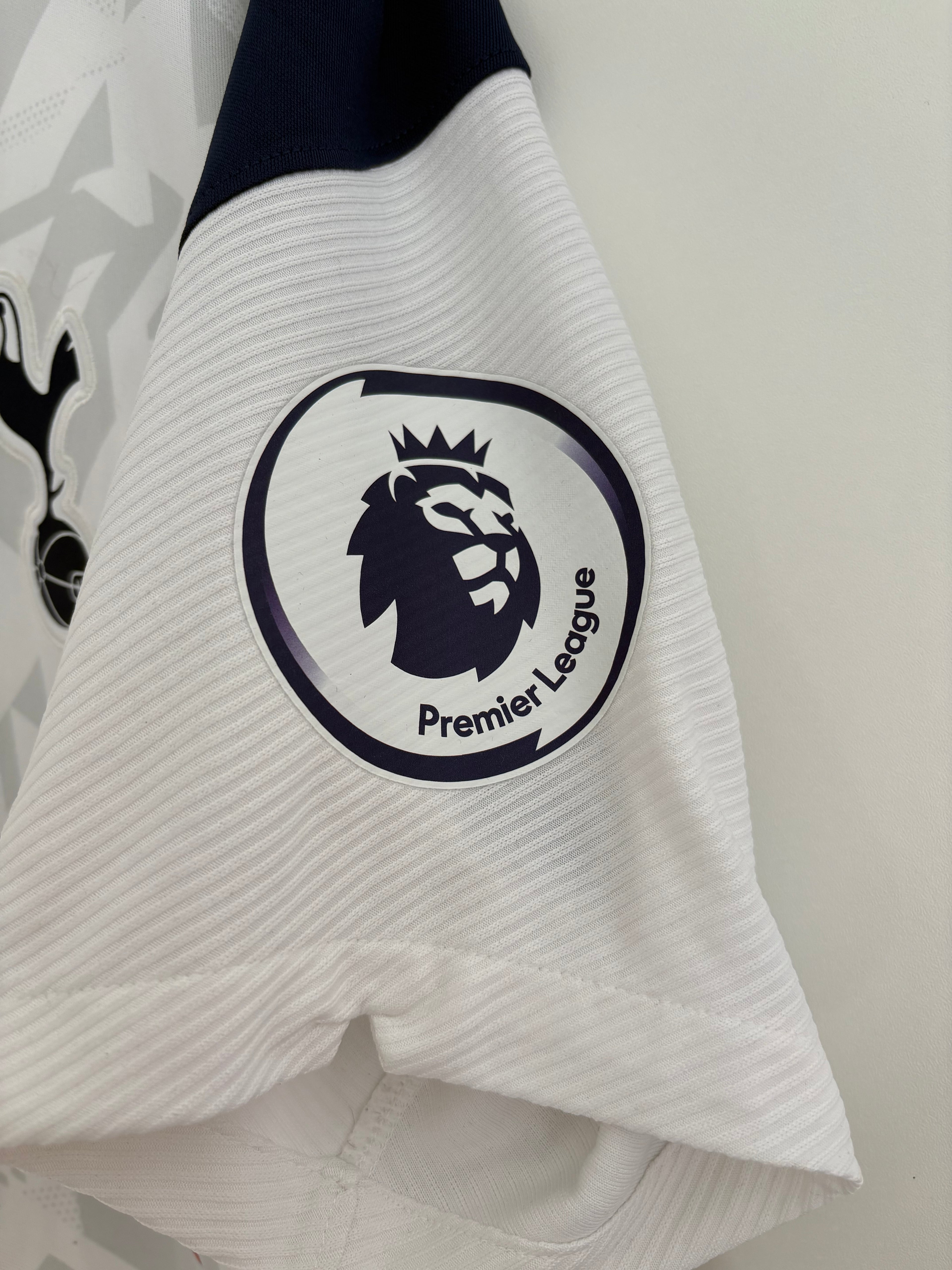 Tottenham 2020/21 Home Shirt - Hojbjerg 5 - Large