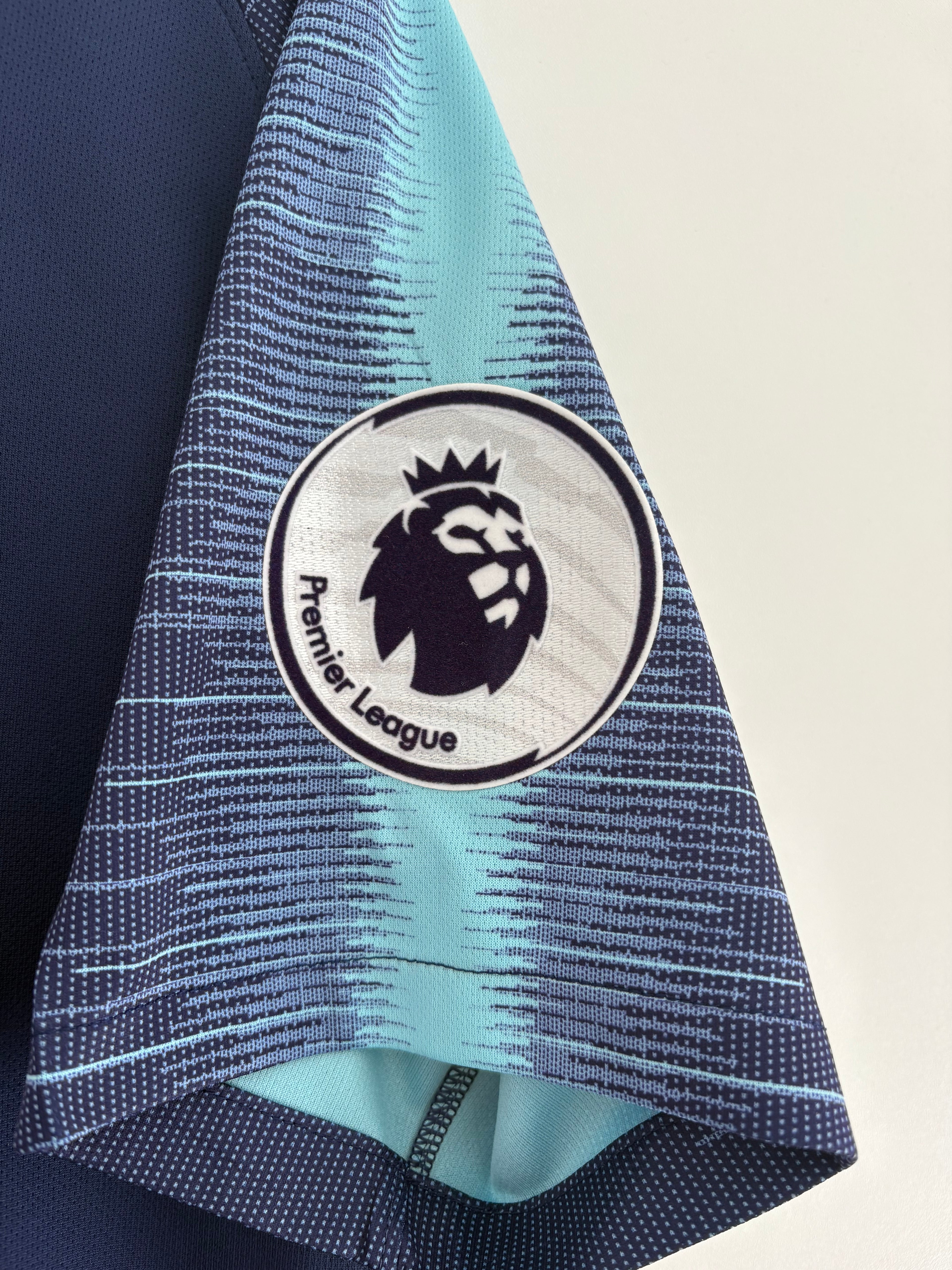 Tottenham 2018/19 Away Shirt - Eriksen 23 - Large