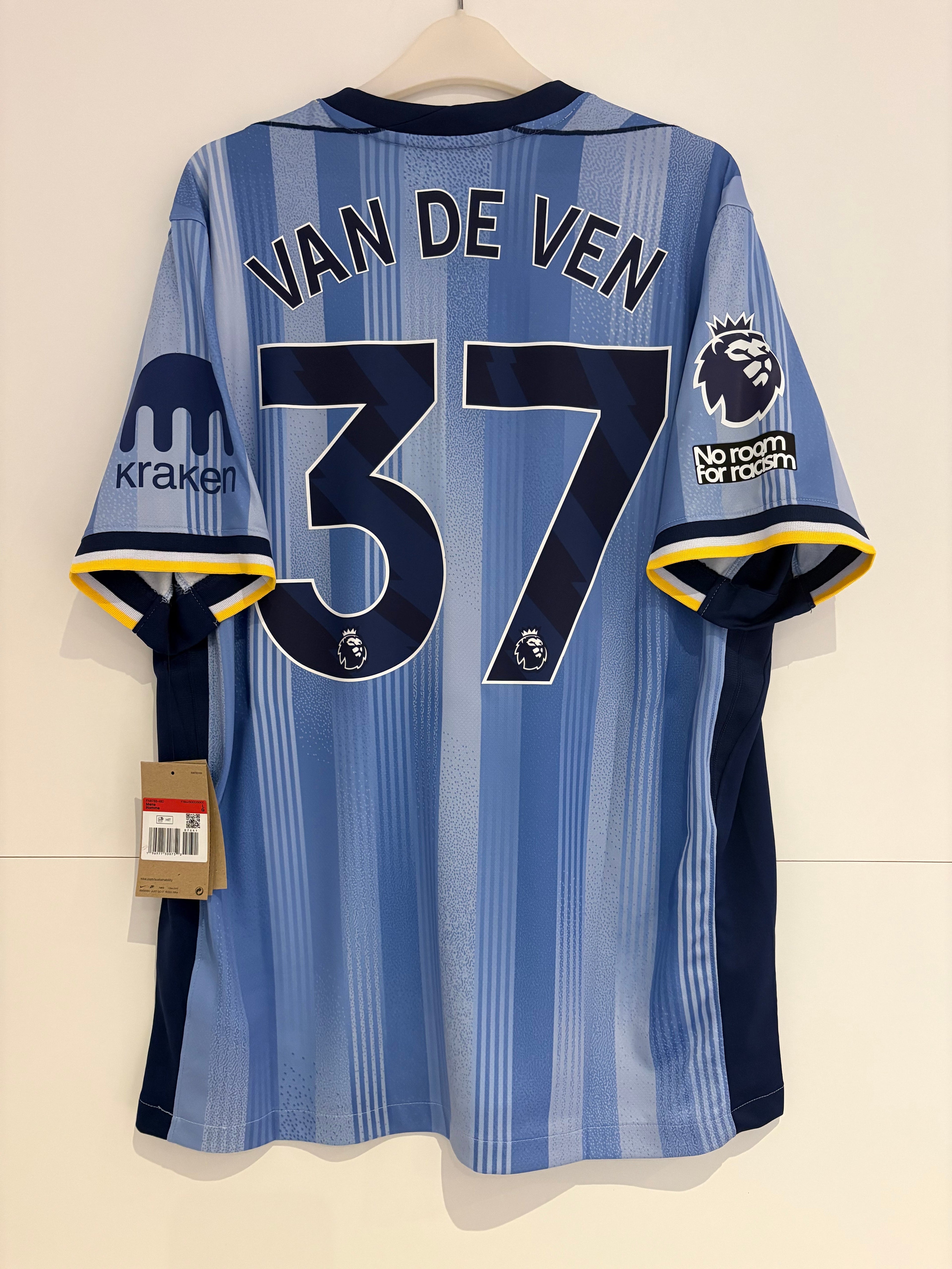 Tottenham 2024/25 Away Shirt - Van de Ven 37 - Large