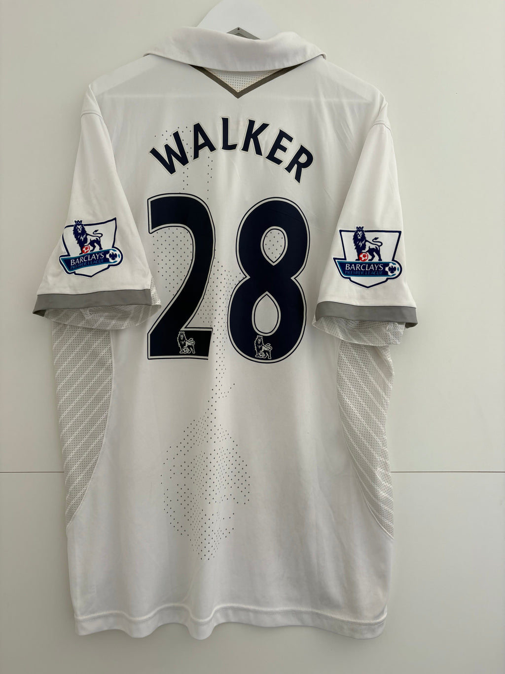 Tottenham 2012/13 Home Shirt - Walker 28 - XL