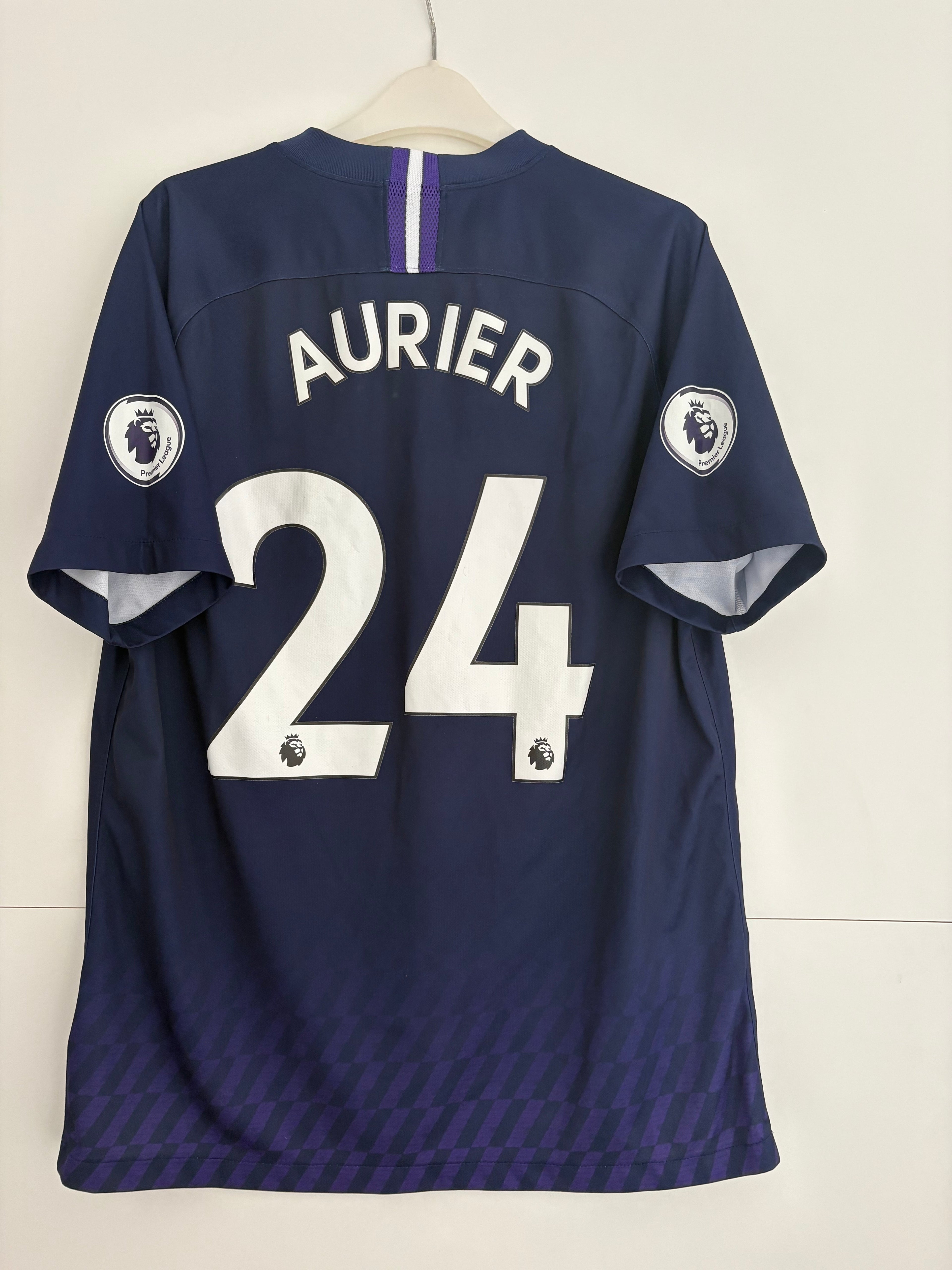 Tottenham 2019/20 Away Shirt - Aurier 24 - Large