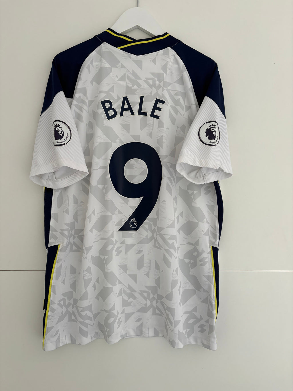 Tottenham 2020/21 Home Shirt - Bale 9 - Large