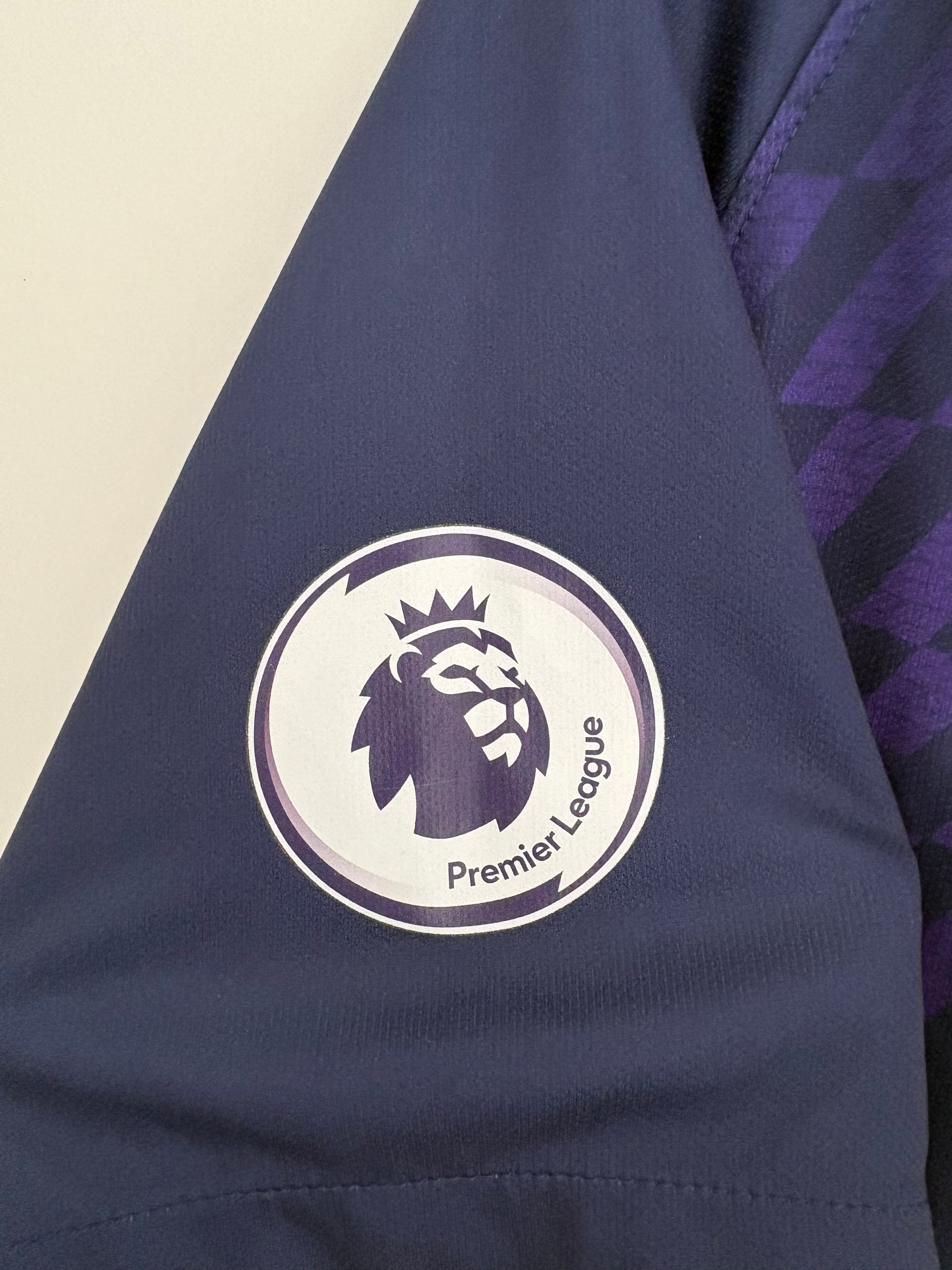 Tottenham 2019/20 Away Shirt - Aurier 24 - Large