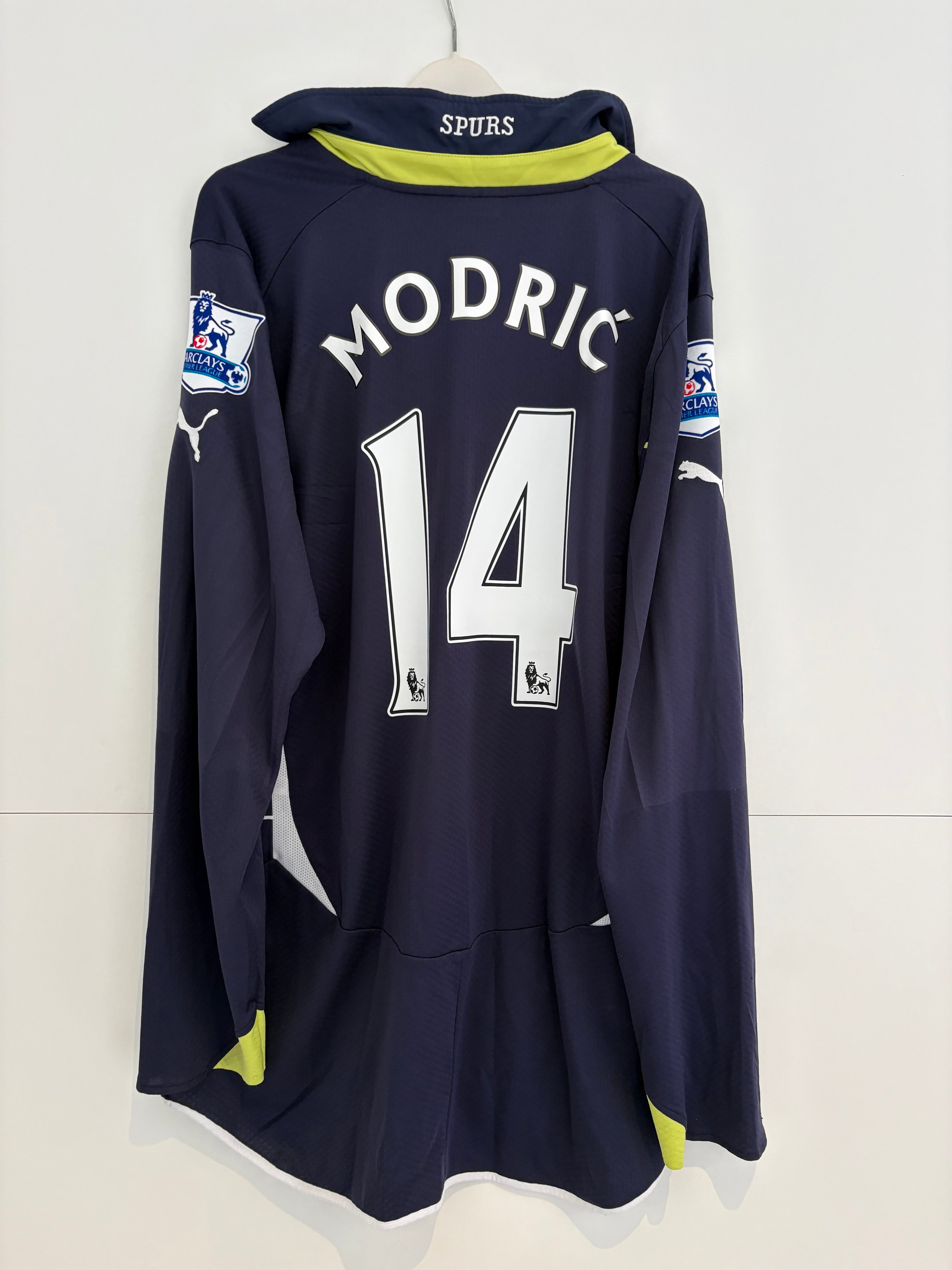 Tottenham 2010/11 Away Shirt - Modrić 14 - XL