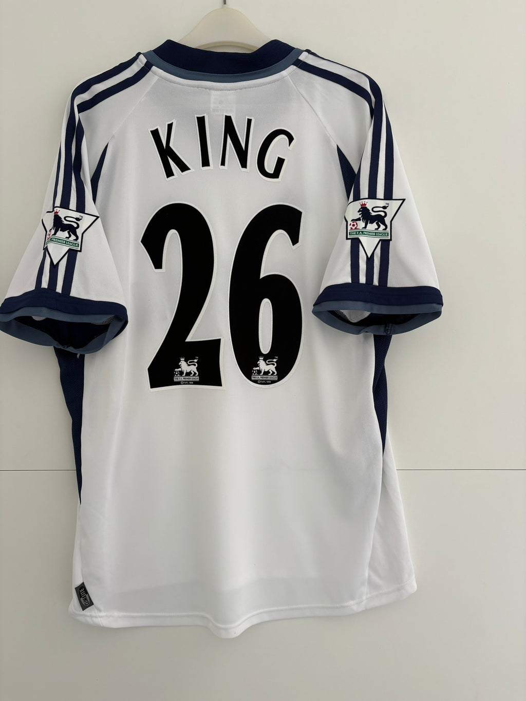 Tottenham 2001/02 Home Shirt - King 26 - Medium