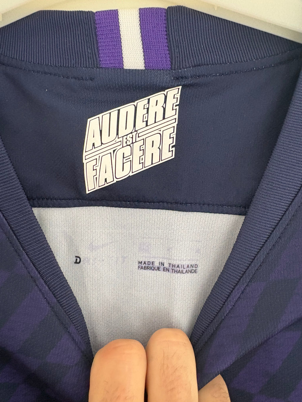 Tottenham 2019/20 Away Shirt - Aurier 24 - Large