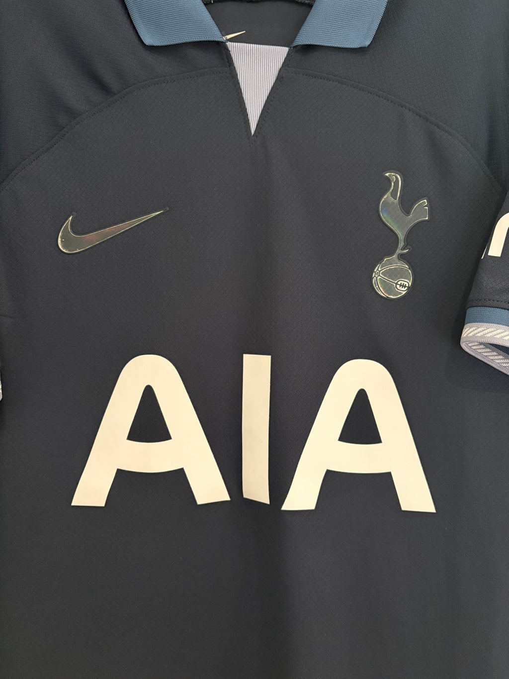 Tottenham 2023/24 Away Shirt - Van de Ven 37 - Medium