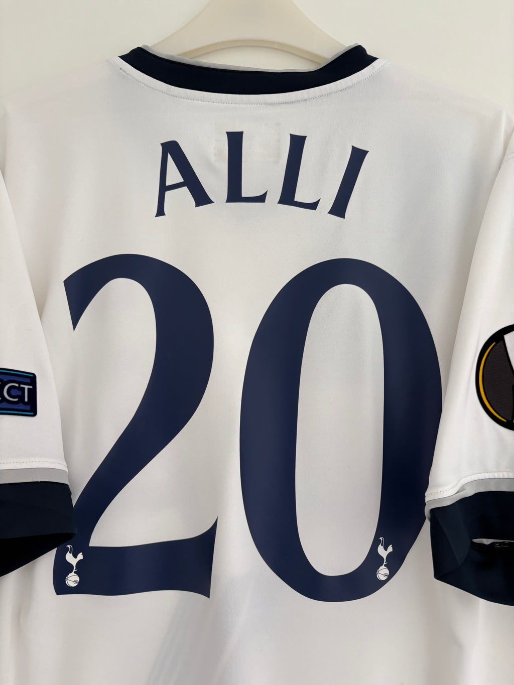 Tottenham 2015/16 Home Shirt - Alli 20 - Large