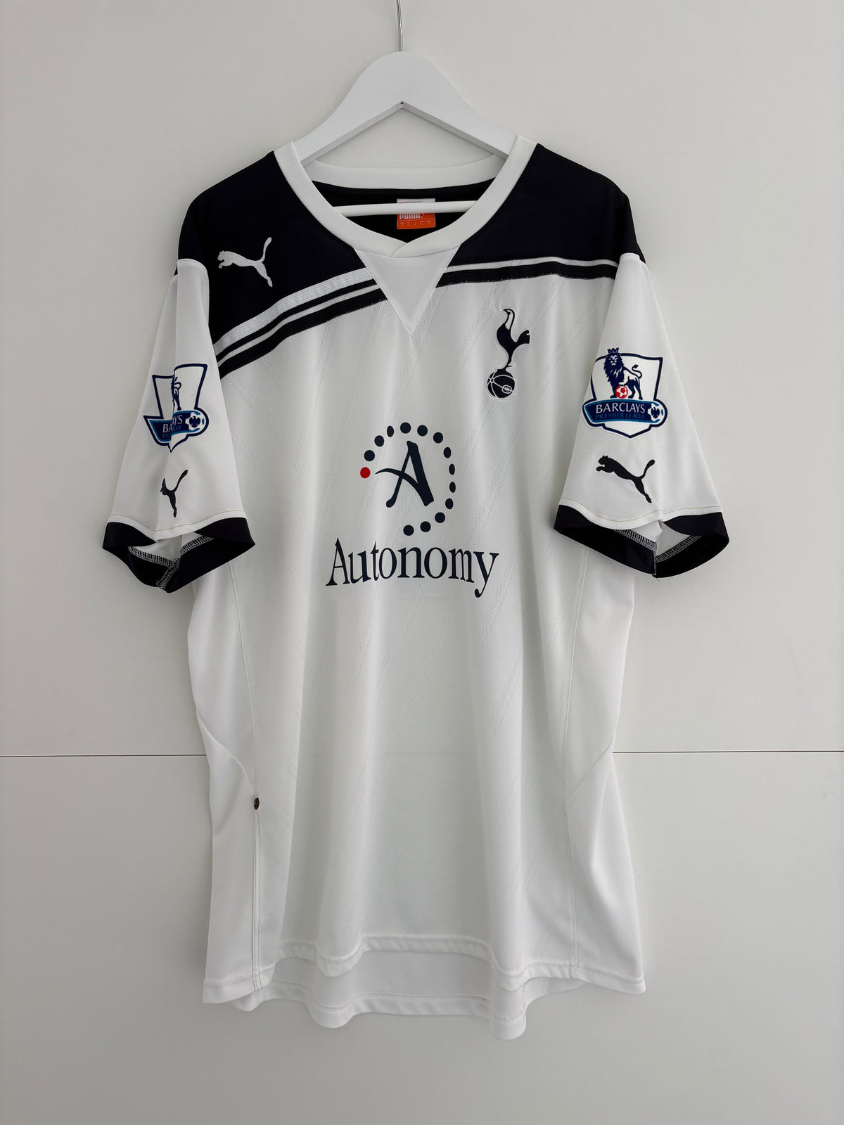 Tottenham 2010/11 Home Shirt - Modrić 14 - Large