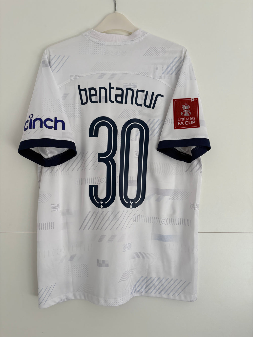 Tottenham 2023/24 Home Shirt - Bentancur 30 - Large