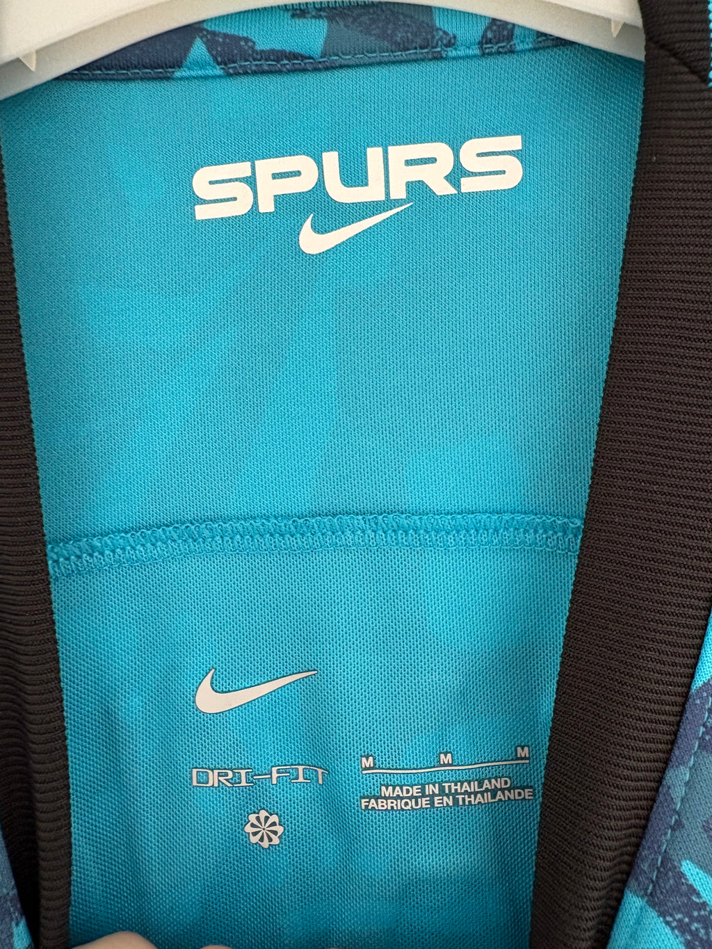 Tottenham 2022/23 Third Shirt - Bentancur 30 - Medium