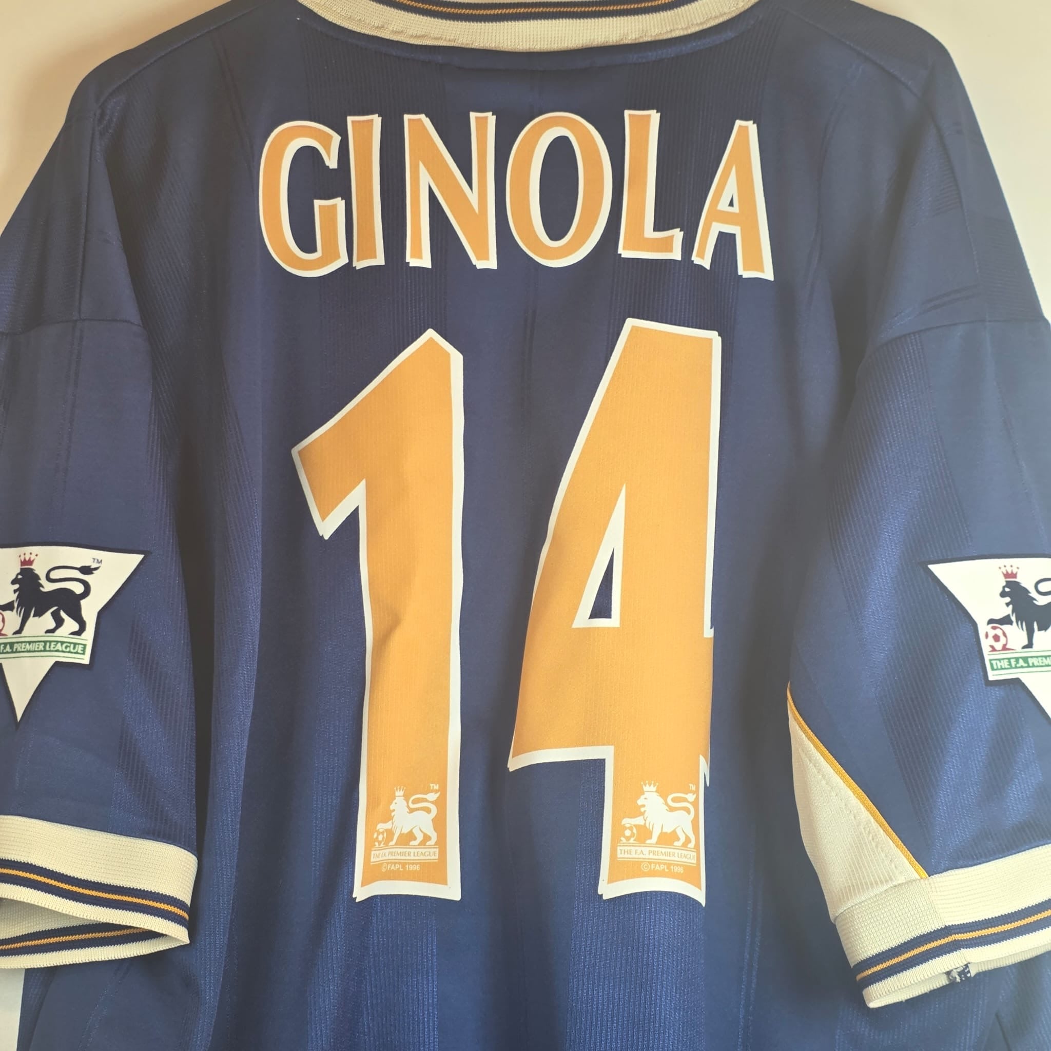 Tottenham 1997/98 Away Shirt - Ginola 14 - Large – KitsOfTheLane