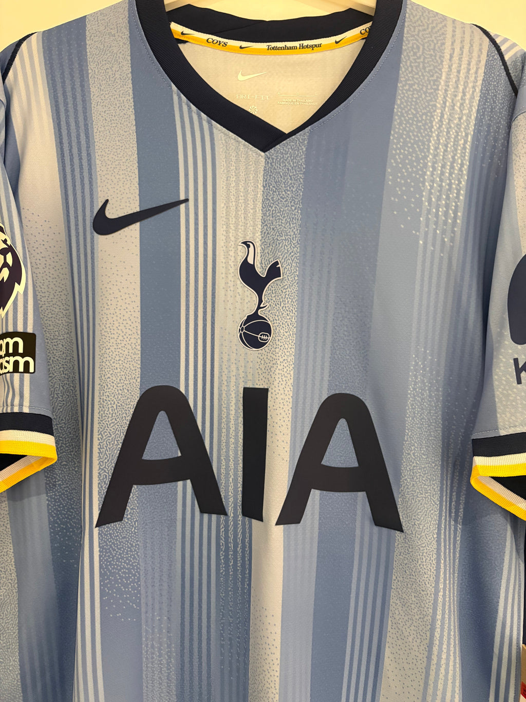 Tottenham 2024/25 Away Shirt - Van de Ven 37 - Large