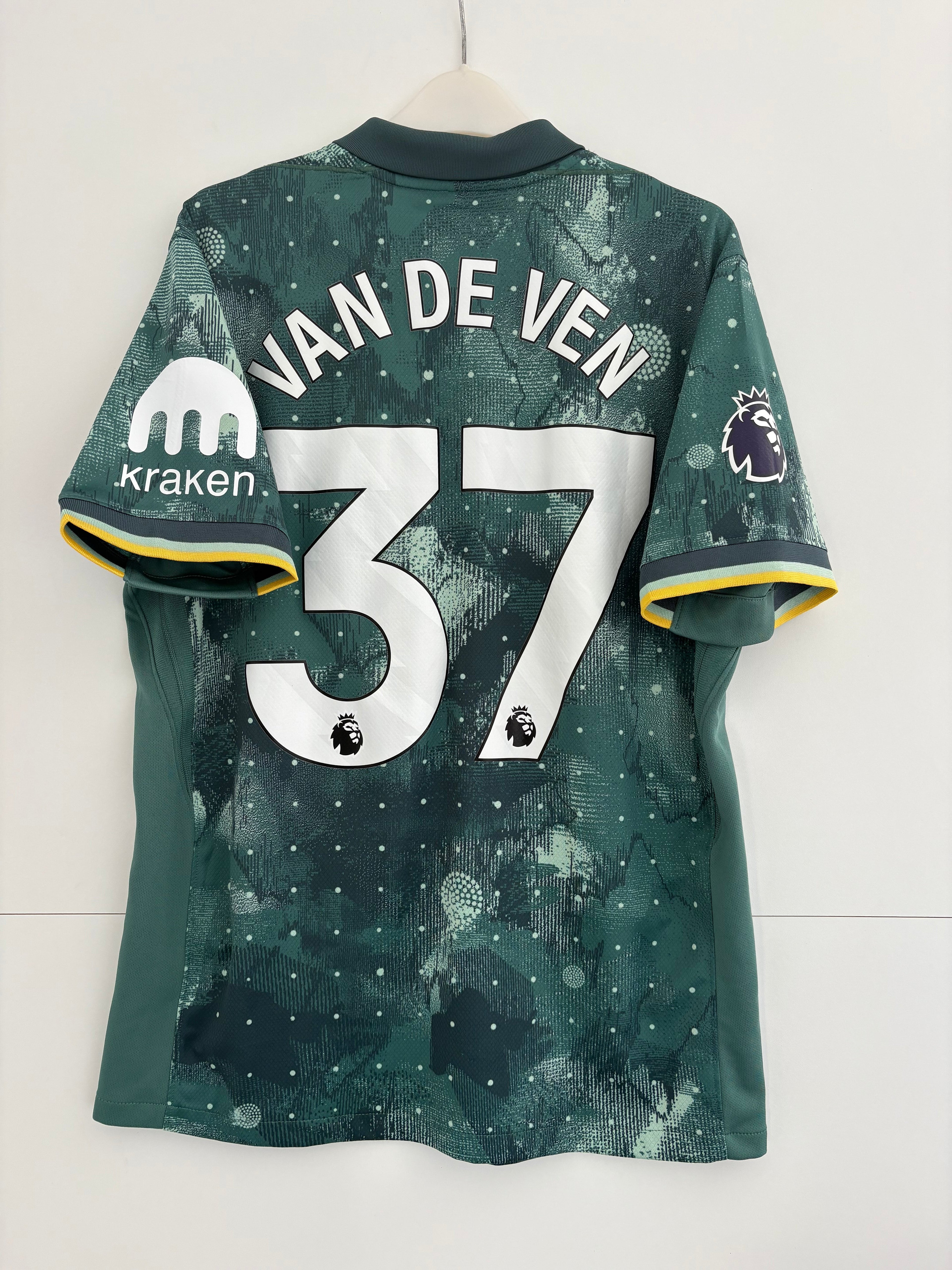 Tottenham 2024/25 Third Shirt - Van de Ven 37 - Medium