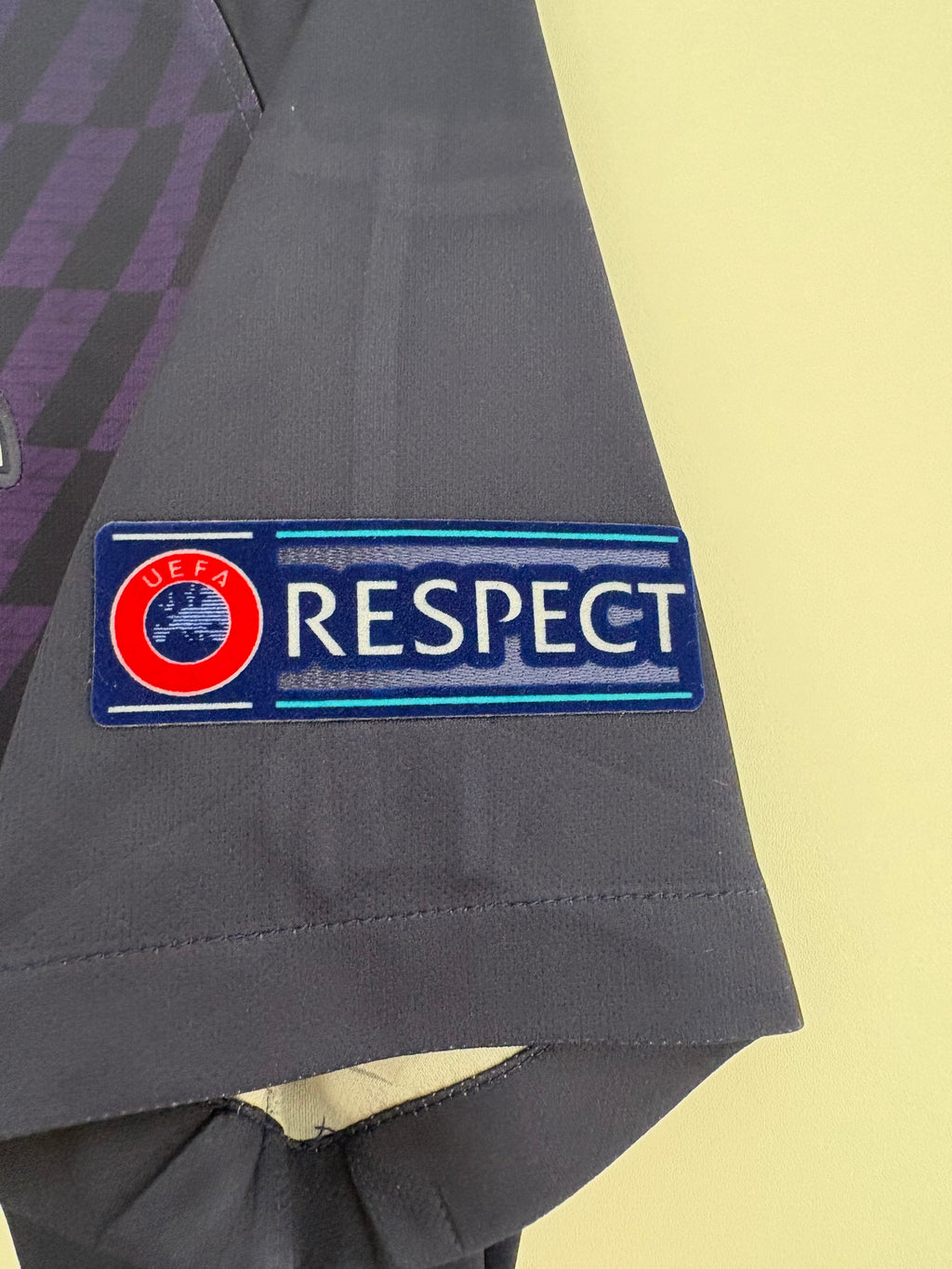 Tottenham 2019/20 Away Shirt - Dele 20 - Small
