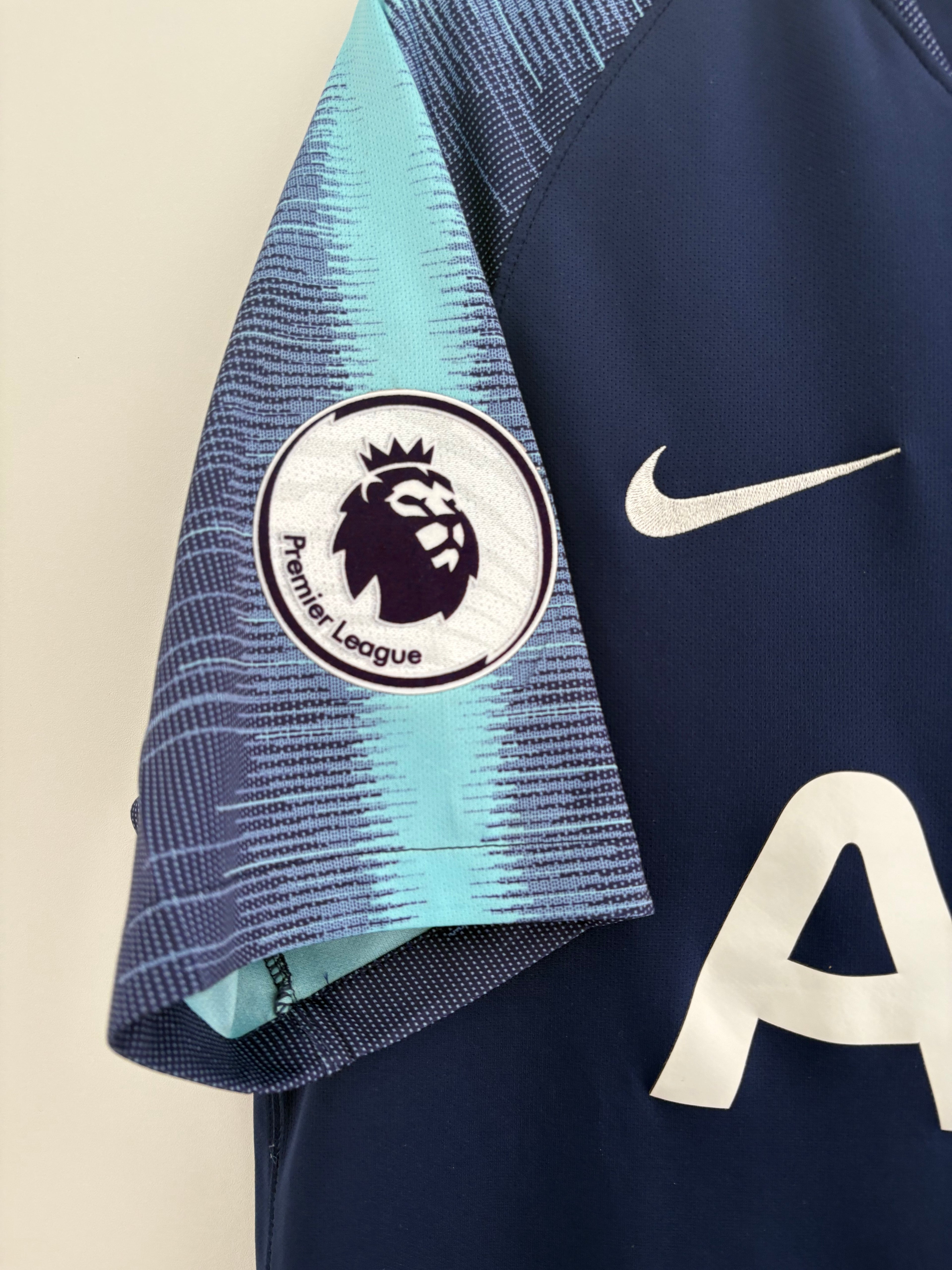 Tottenham 2018/19 Away Shirt - Vertonghen 5 - Medium