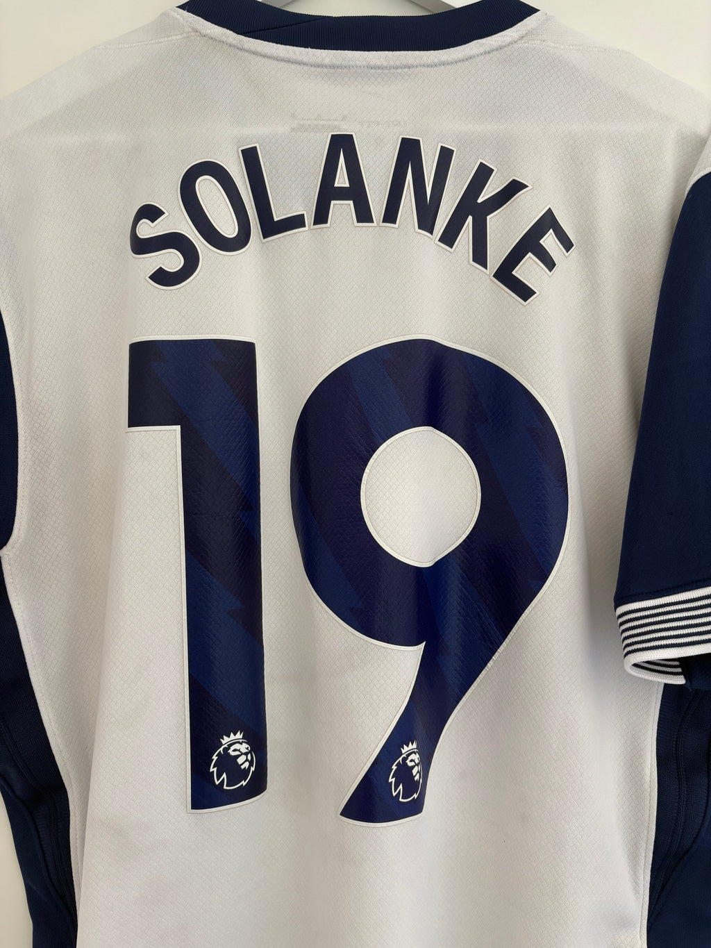 Tottenham 2024/25 Home Shirt - Solanke 19 - Medium