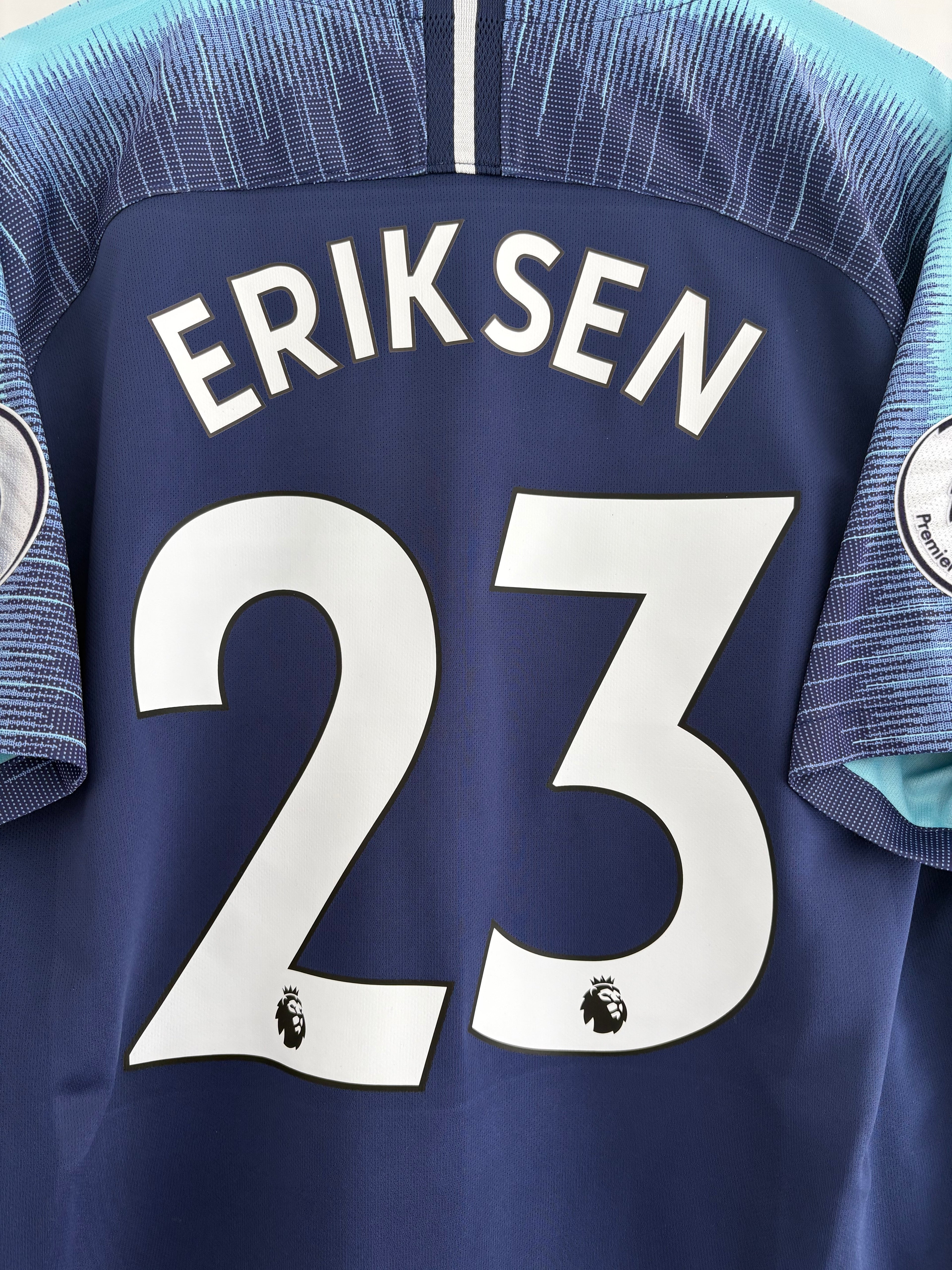 Tottenham 2018/19 Away Shirt - Eriksen 23 - Large