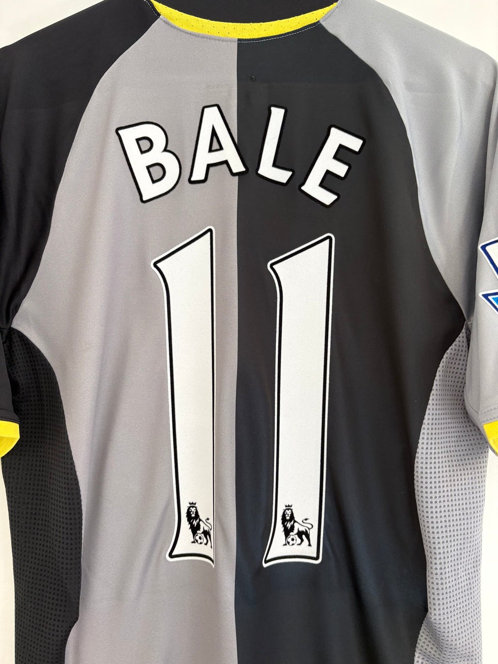 Tottenham 2012/13 Away Shirt - Bale 11 - Small