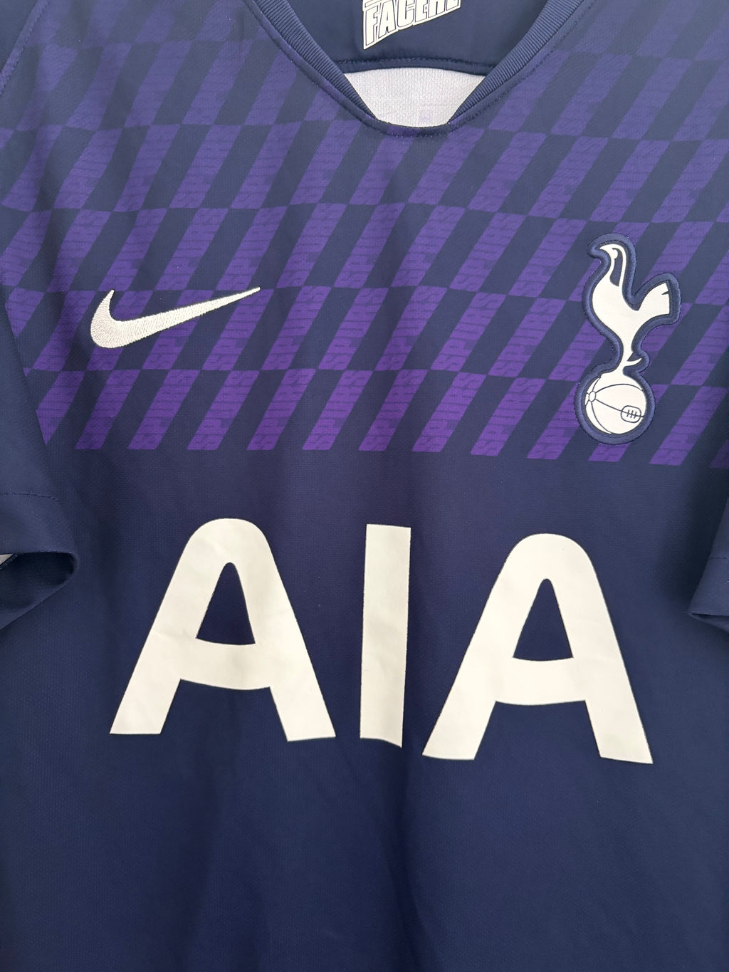 Tottenham 2019/20 Away Shirt - Aurier 24 - Large