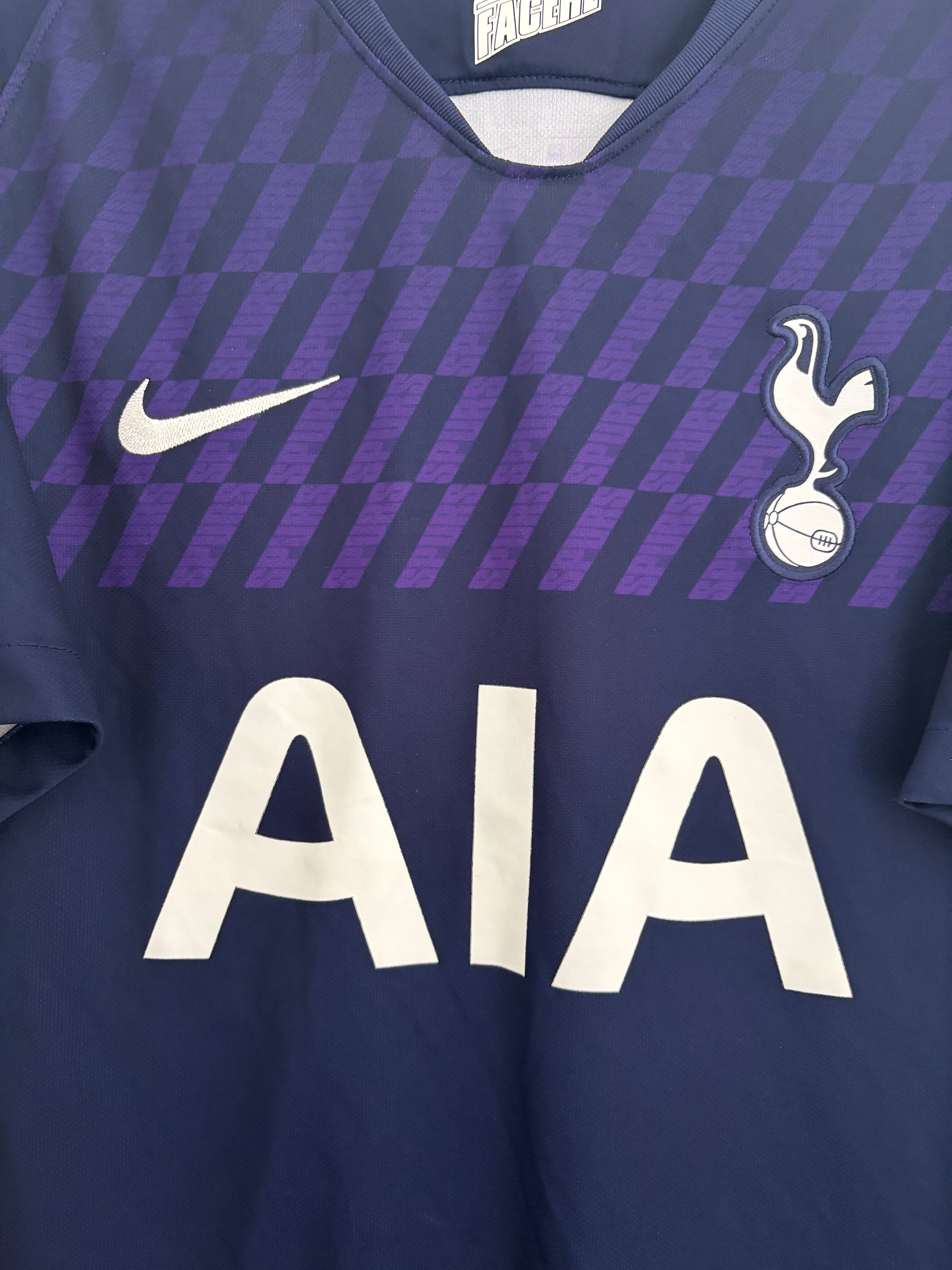 Tottenham 2019/20 Away Shirt - Aurier 24 - Large