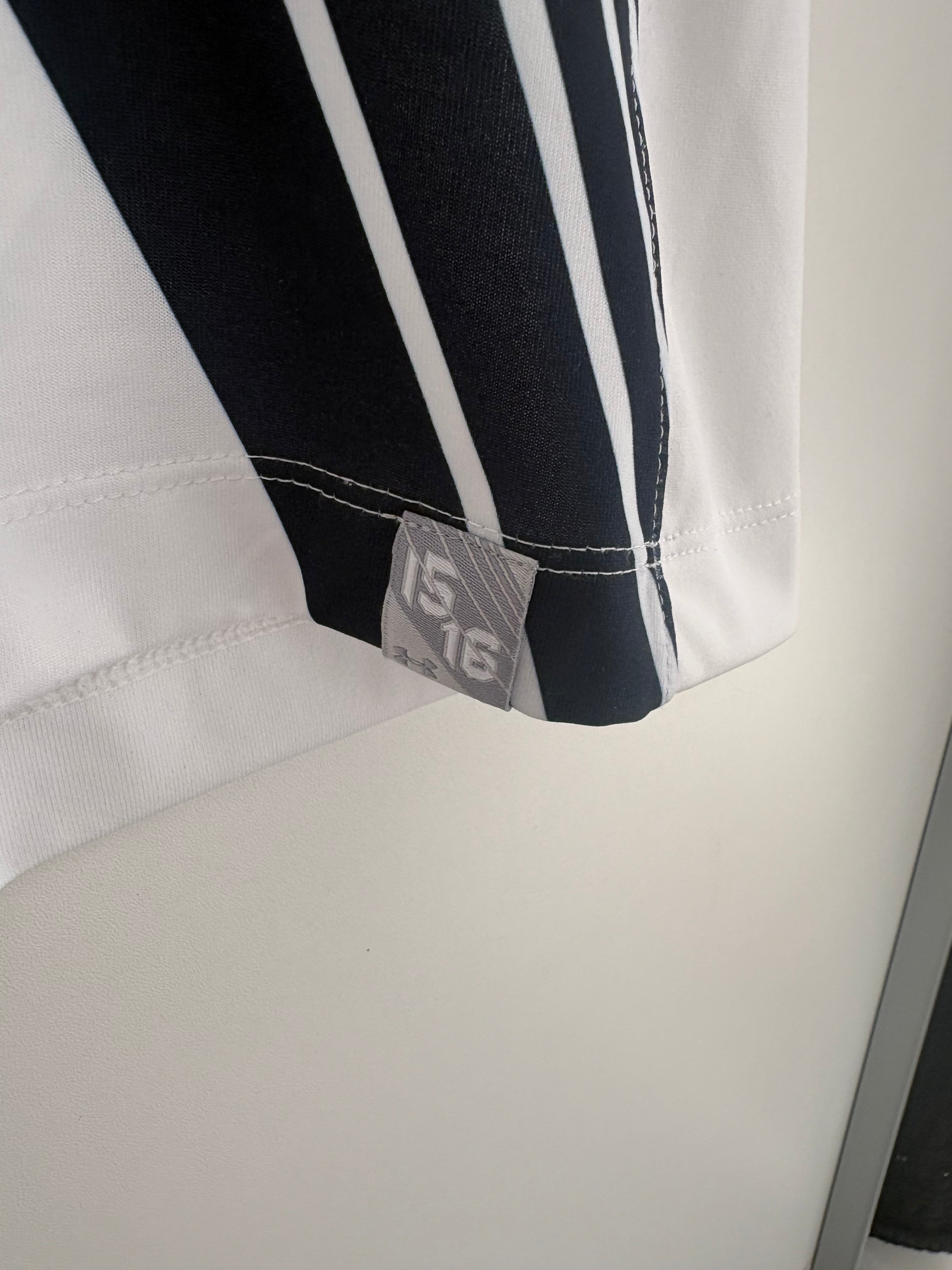 Tottenham 2015/16 Home Shirt - Chadli 22 - Small