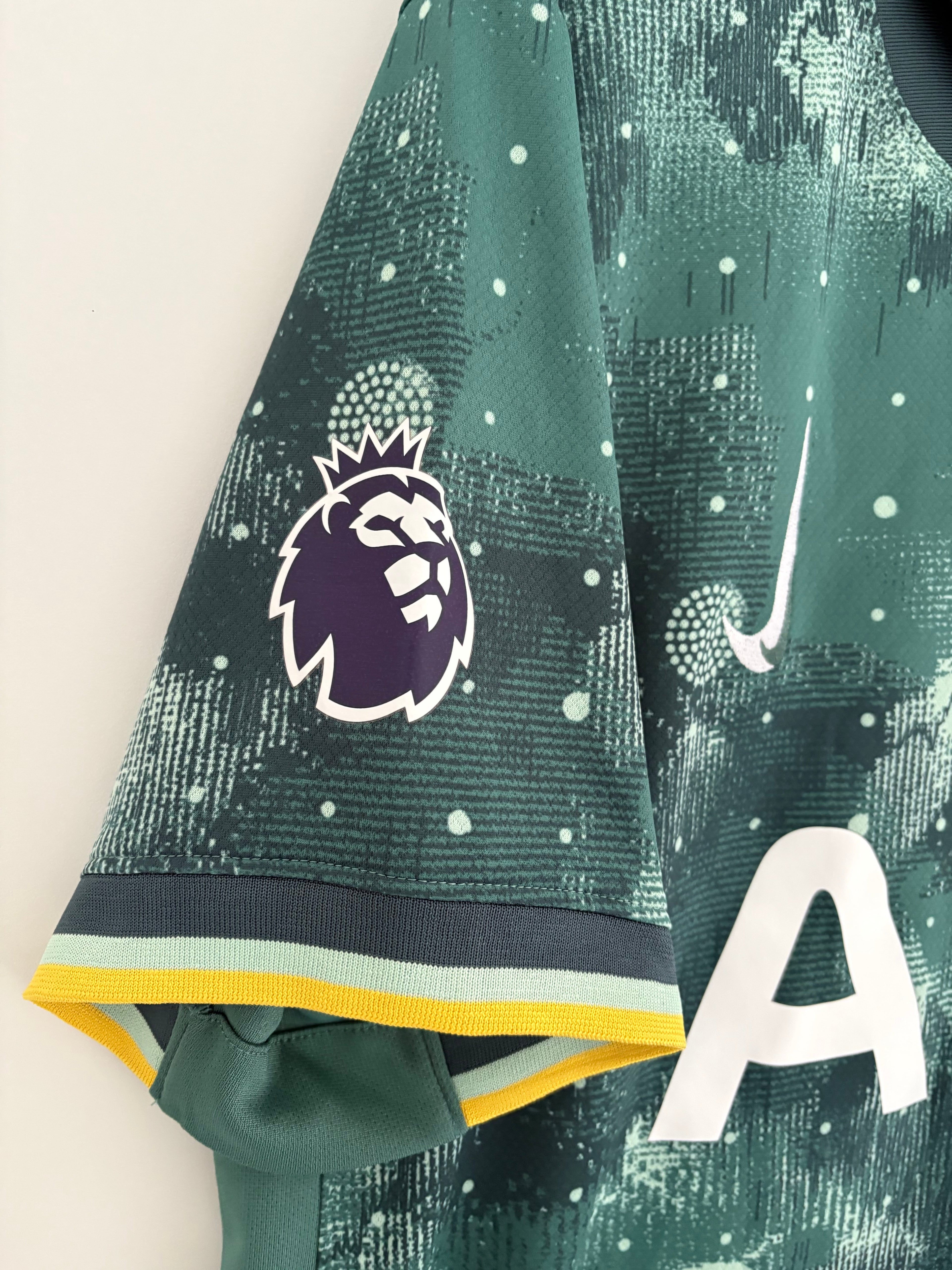 Tottenham 2024/25 Third Shirt - Solanke 19 - Large