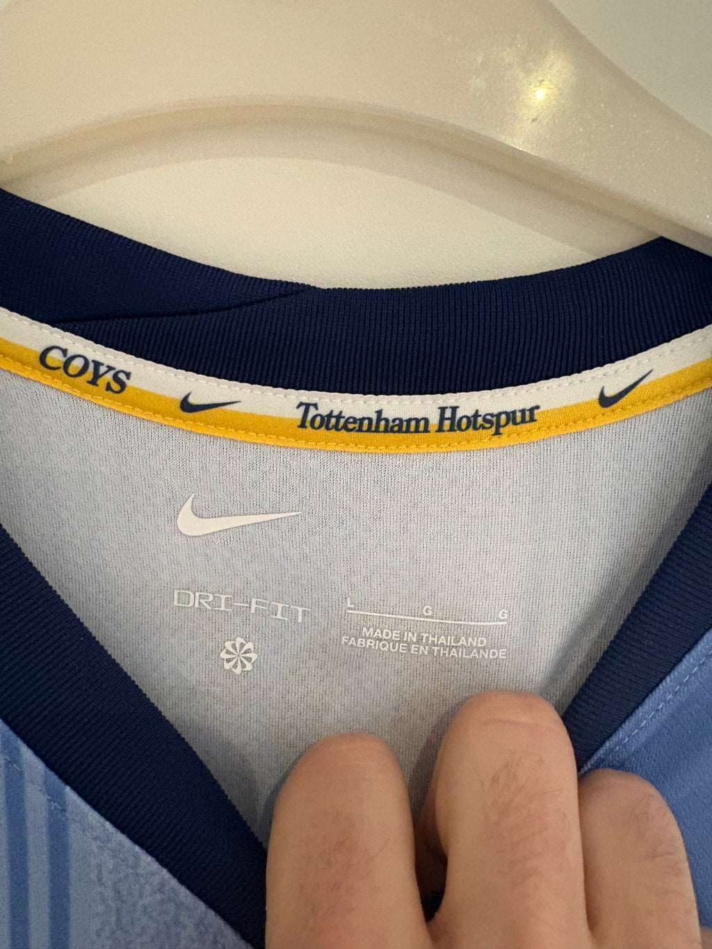 Tottenham 2024/25 Away Shirt - Van de Ven 37 - Large