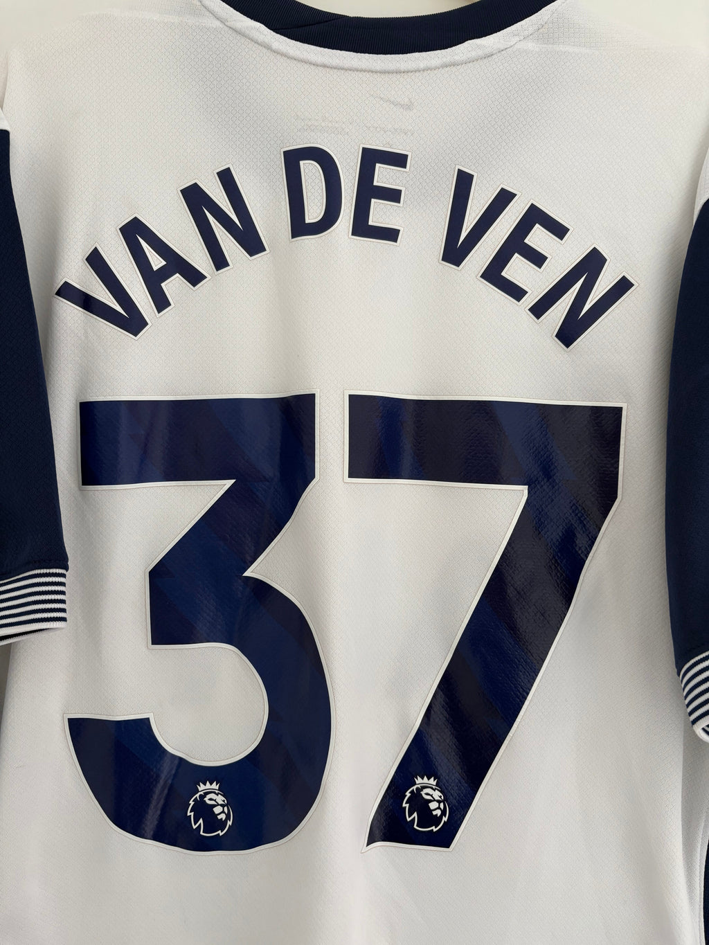 Tottenham 2024/25 Home Shirt - Van de Ven 37 - Large
