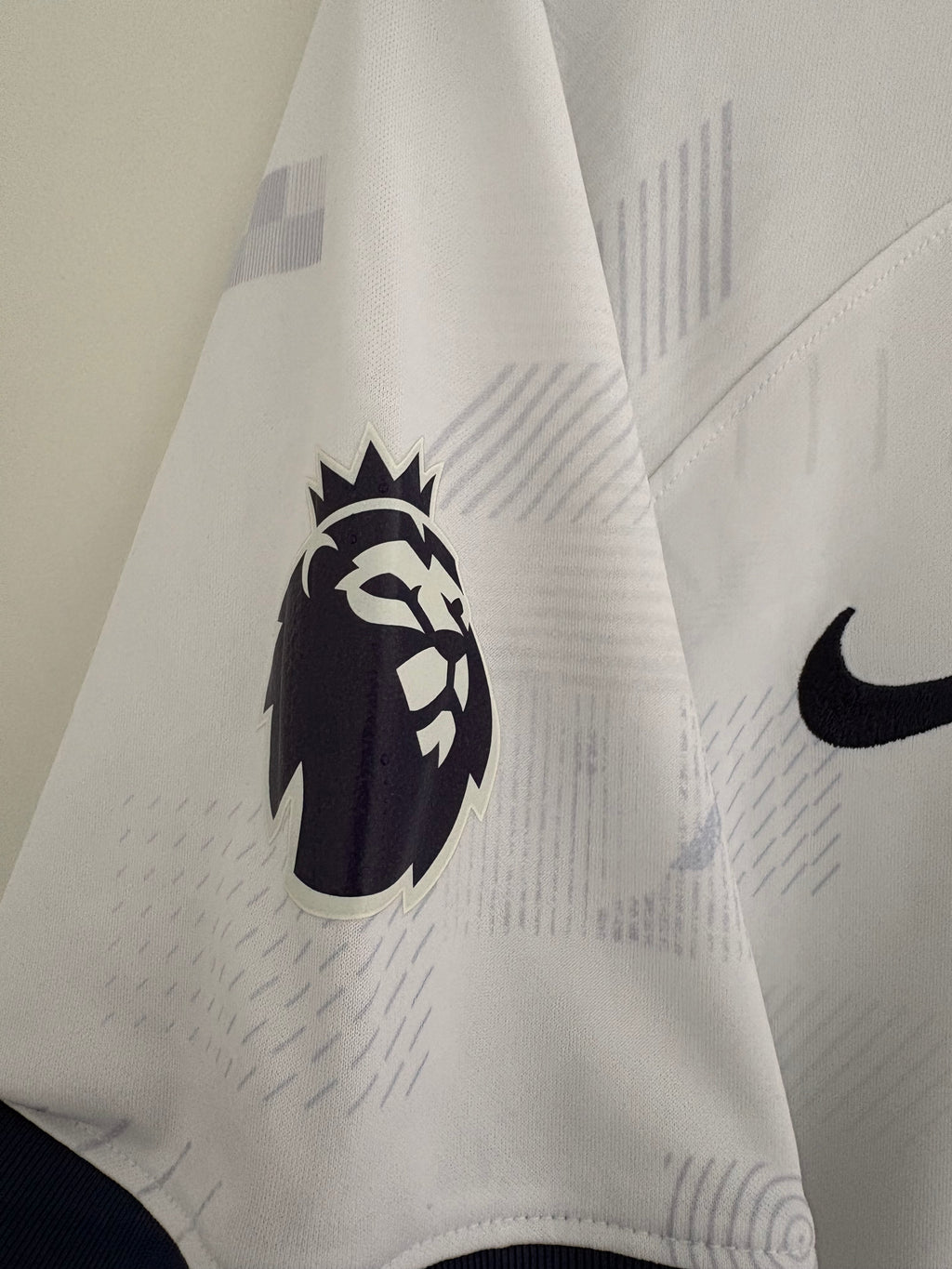 Tottenham 2023/24 Home Shirt - Son 7 - Medium