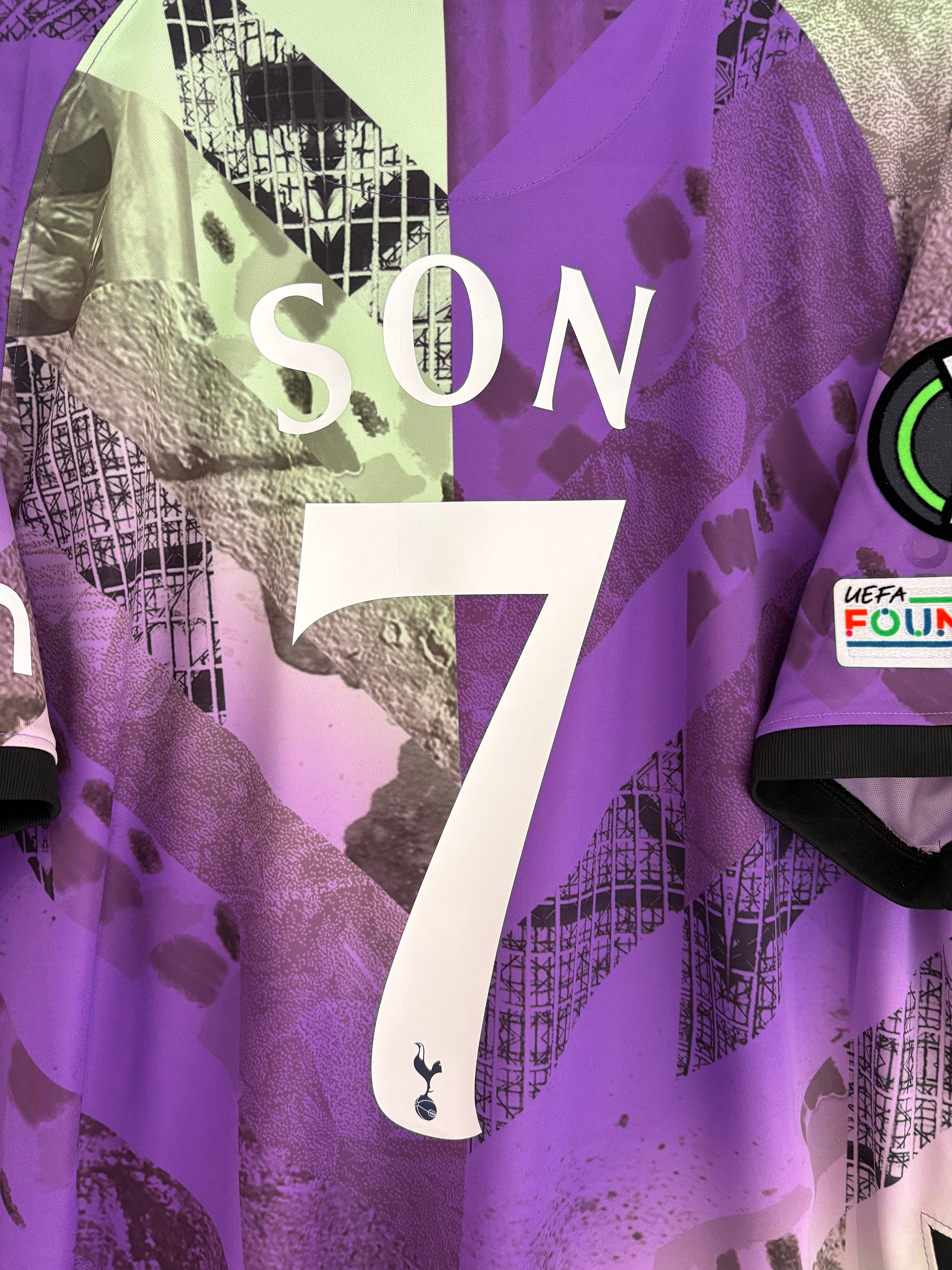 Tottenham 2021/22 Third Shirt - Son 7 - Large