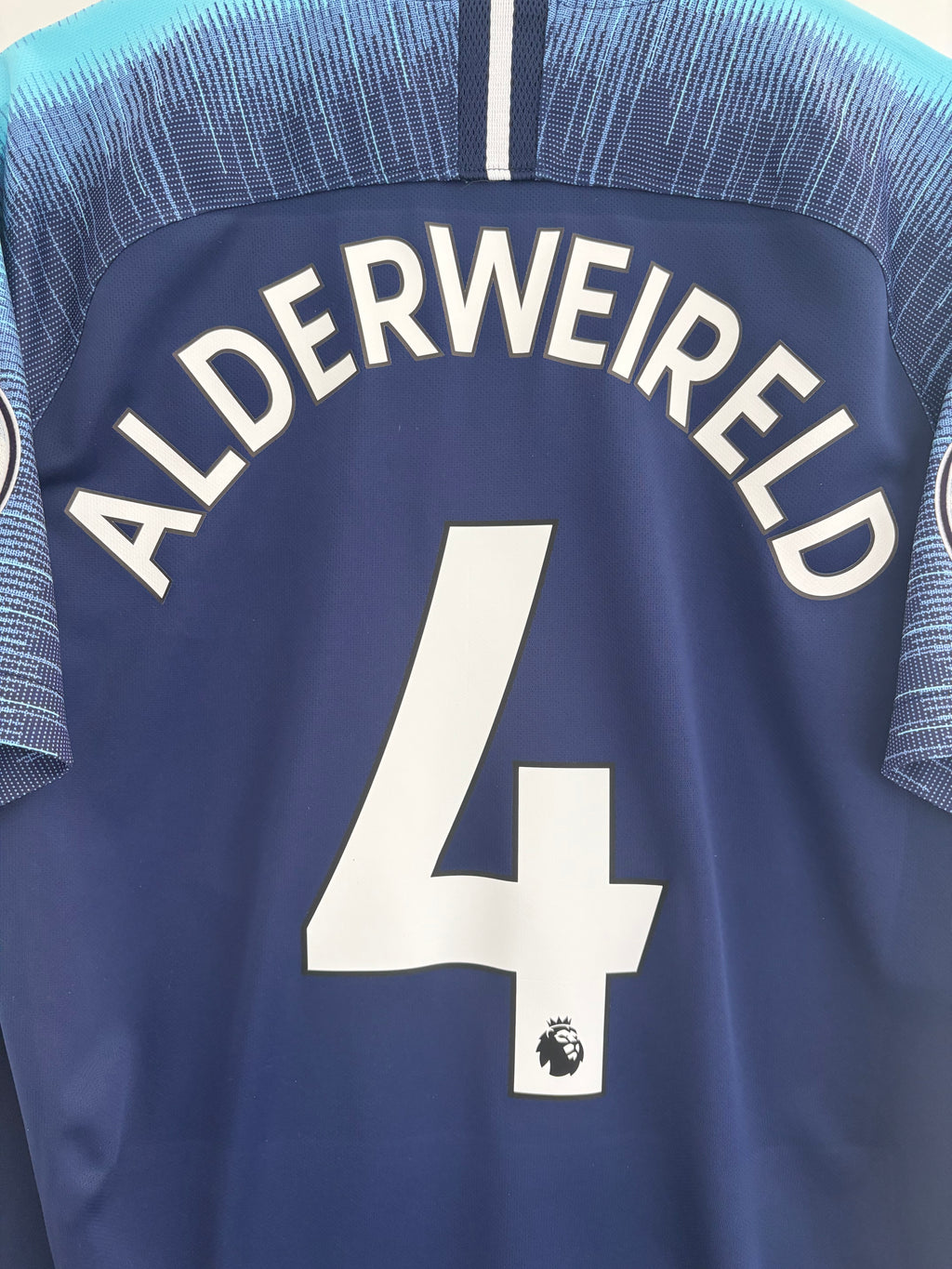 Tottenham 2018/19 Away Shirt - Alderweireld 4 - Medium