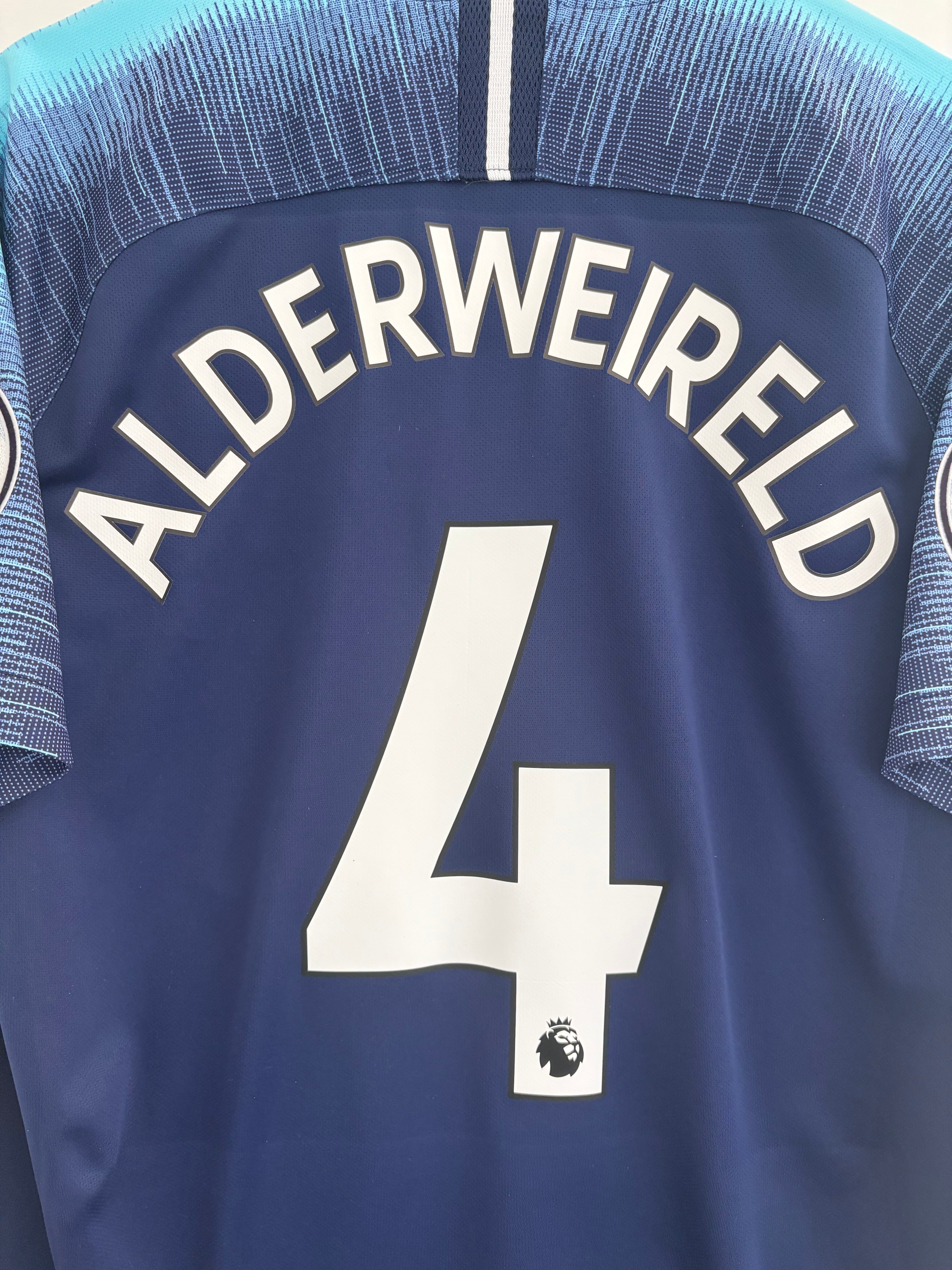 Tottenham 2018/19 Away Shirt - Alderweireld 4 - Medium