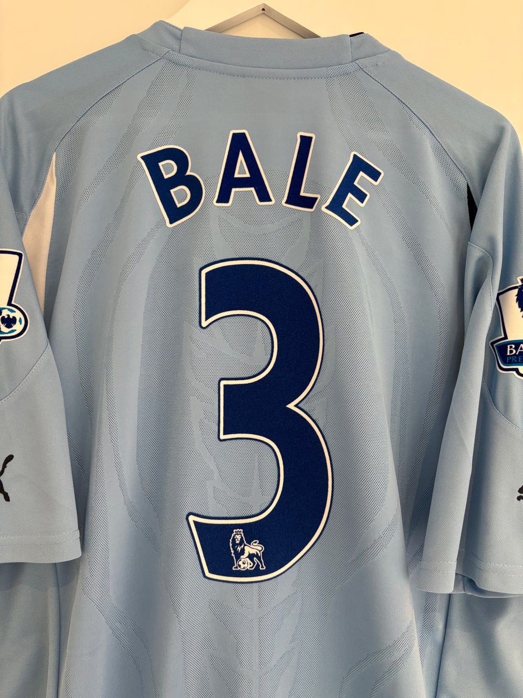 Tottenham 2010/11 Away Shirt - Bale 3 - Extra Large