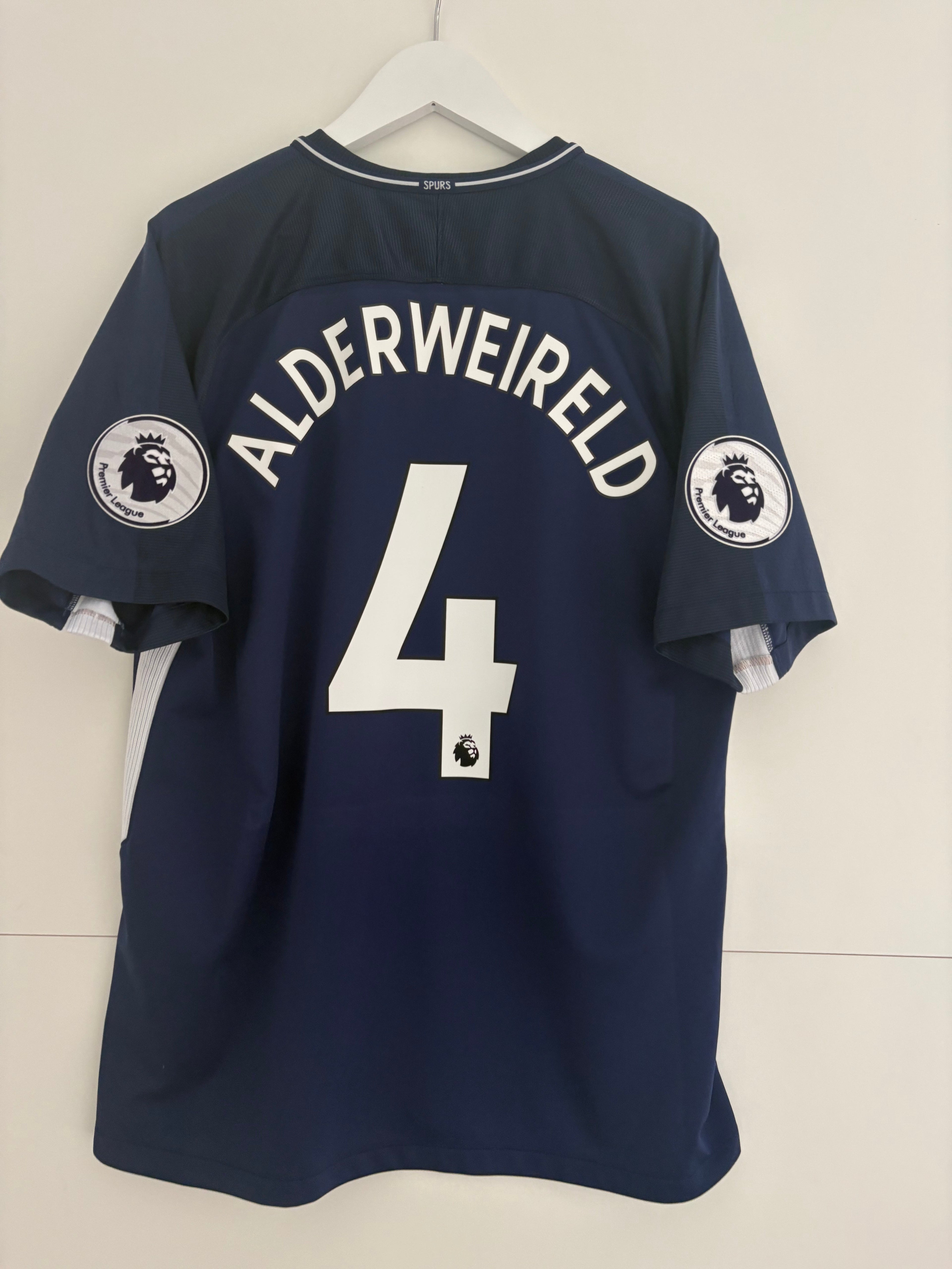 Tottenham 2017/18 Away Shirt - Alderweireld 4 - Large