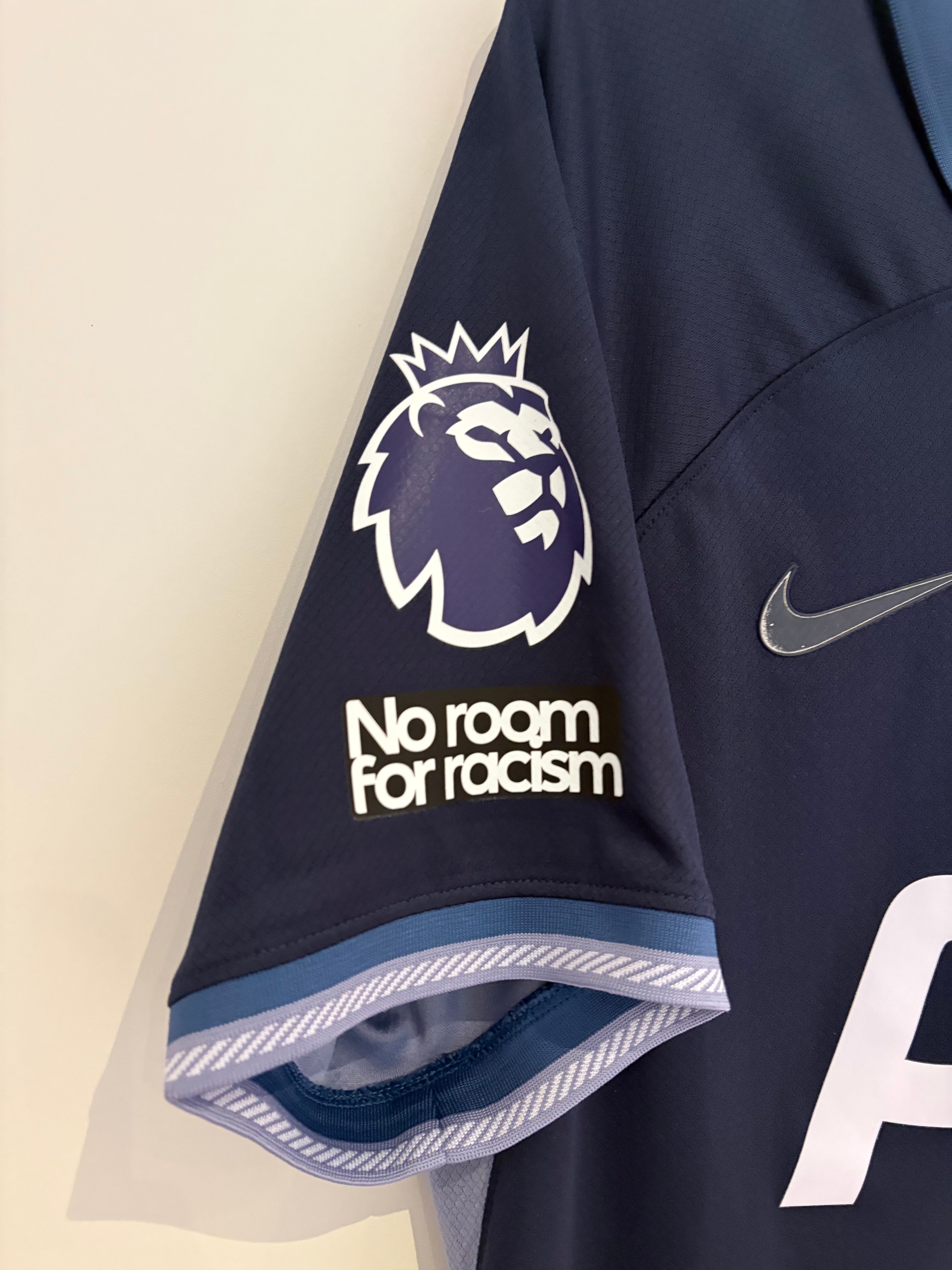 Tottenham 2023/24 Away Shirt - Van de Ven 37 - Medium