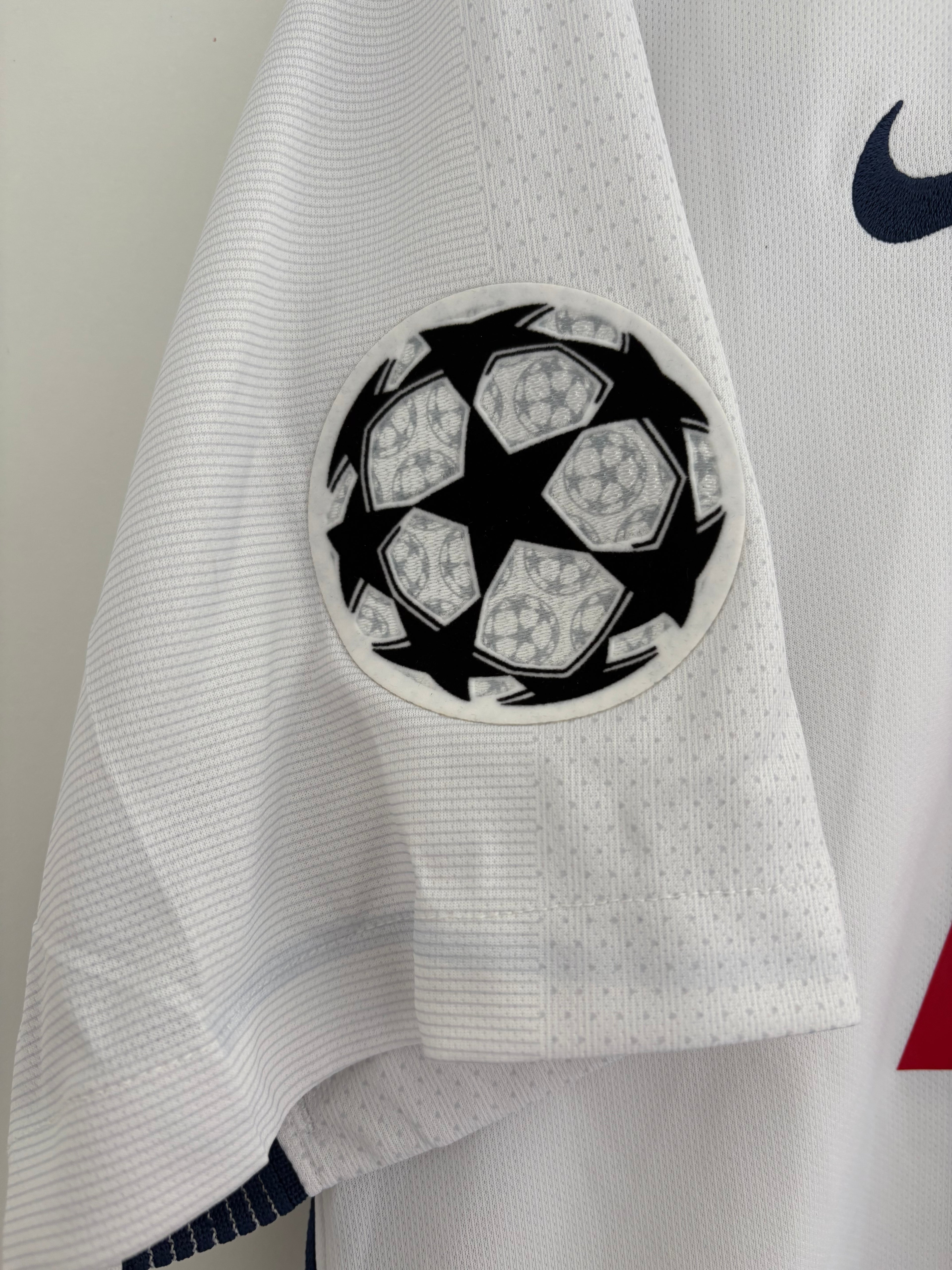 Tottenham 2017/18 Home Shirt - Dembélé 19 - Large