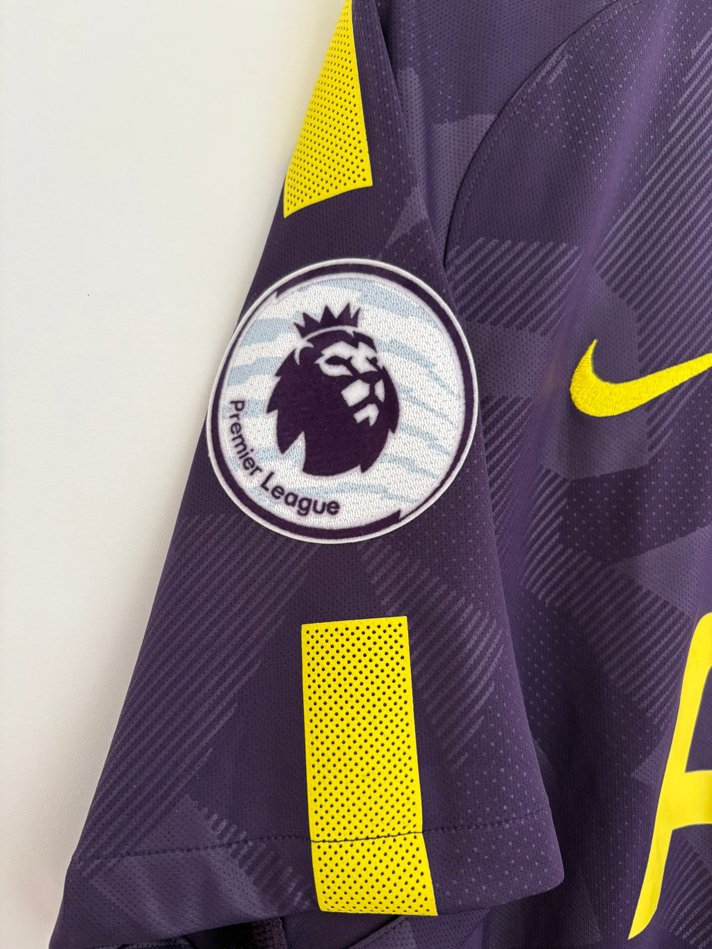 Tottenham 2017/18 Third Shirt - Son 7 - Medium