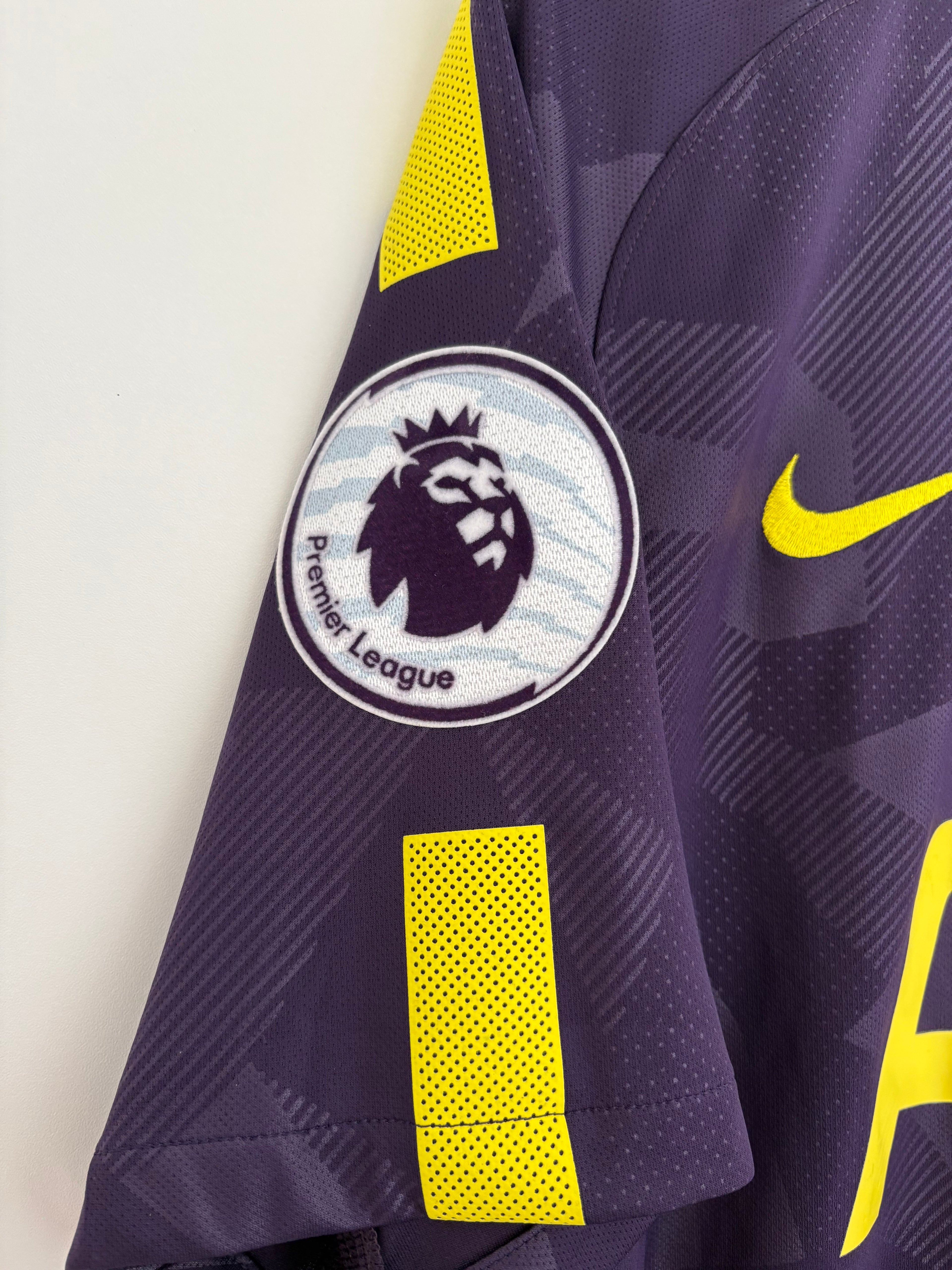 Tottenham 2017/18 Third Shirt - Son 7 - Medium