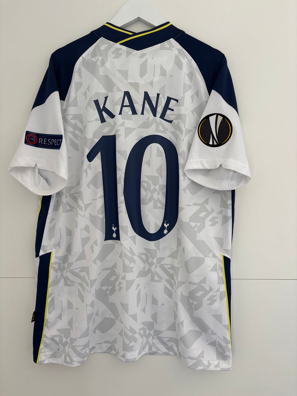 Tottenham 2020/21 Home Shirt - Kane 10 - Large