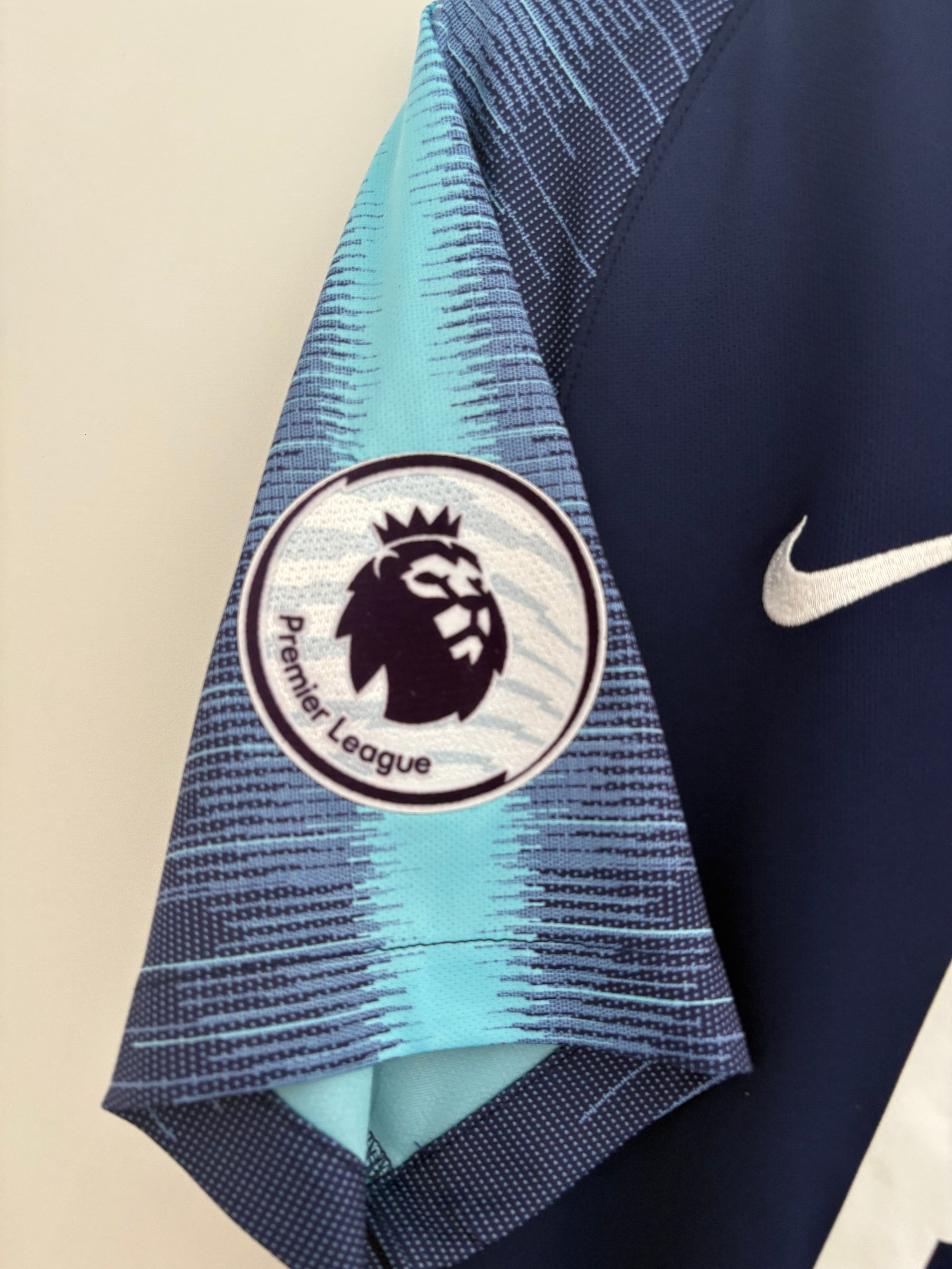 Tottenham 2018/19 Away Shirt - Alderweireld 4 - Medium