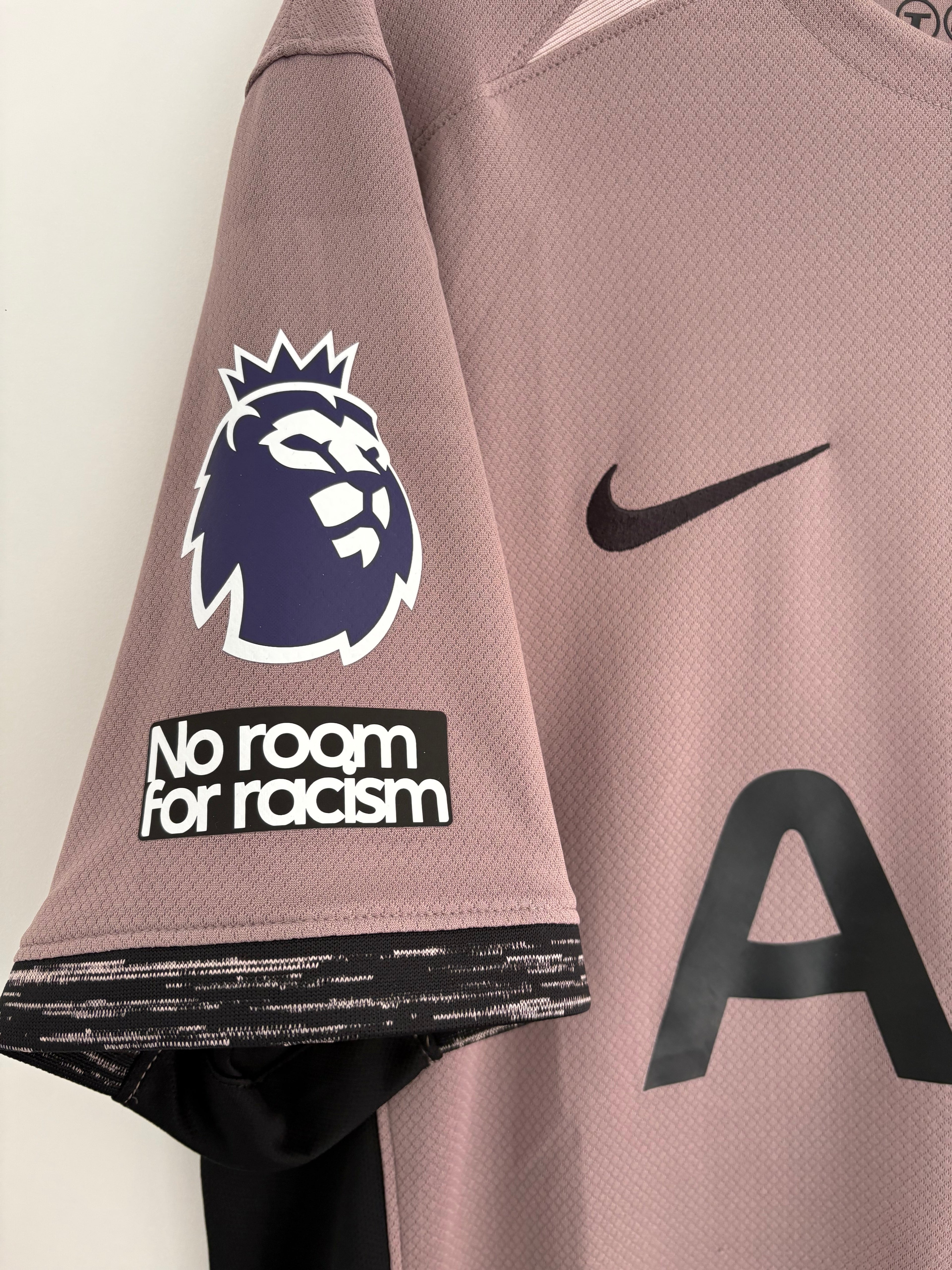 Tottenham 2023/24 Third Shirt - Van de Ven 37 - Large