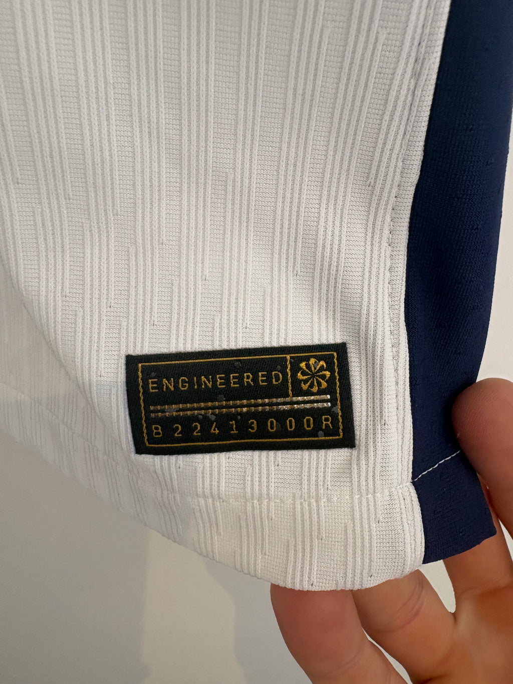 Tottenham 2024/25 player issue - Home Shirt - Bissouma 8 - Medium