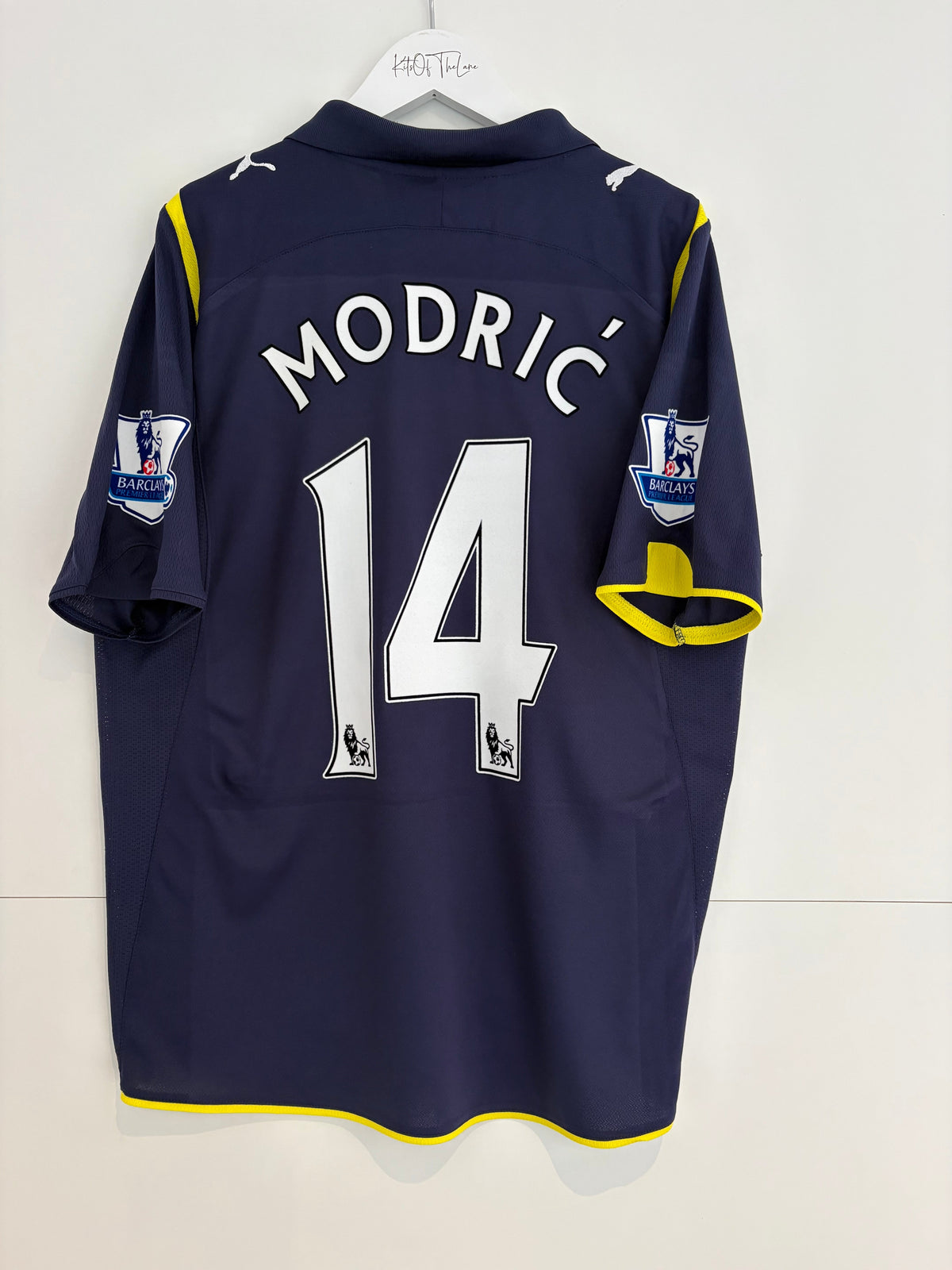 Tottenham 2009/10 Away Shirt - Modrić 14 - Medium