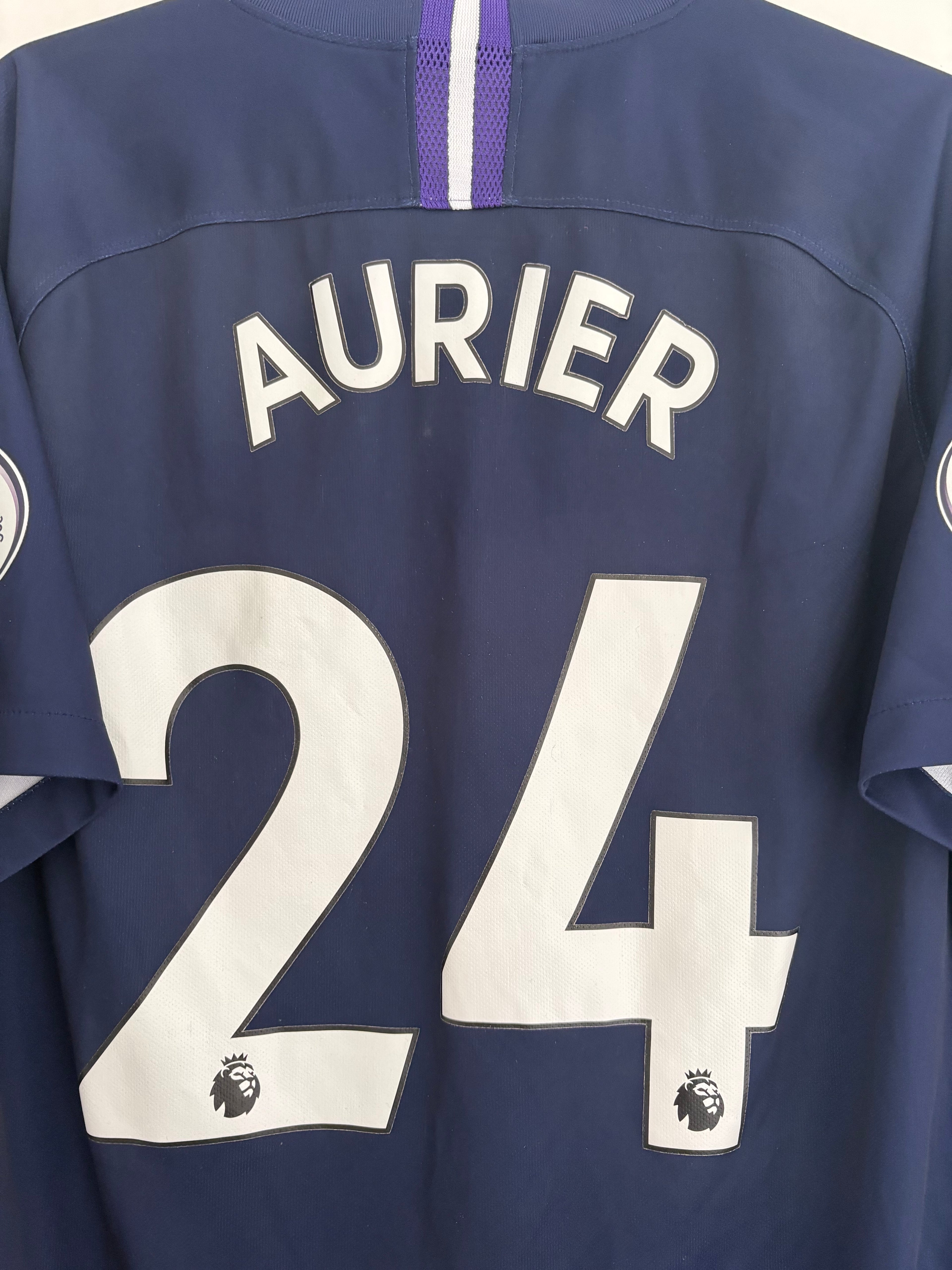 Tottenham 2019/20 Away Shirt - Aurier 24 - Large