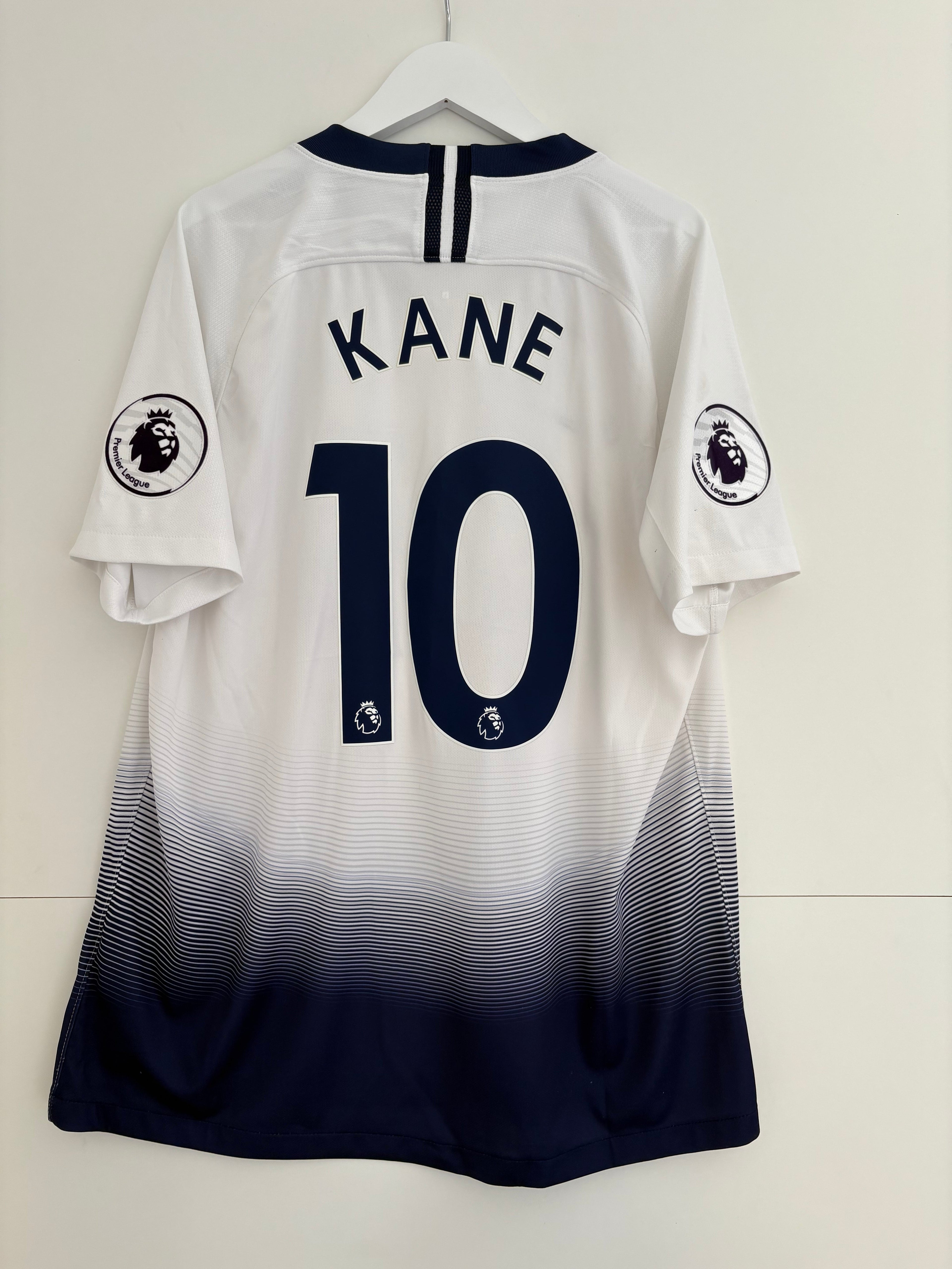 Tottenham 2018/19 Home Shirt - Kane 10 - Large