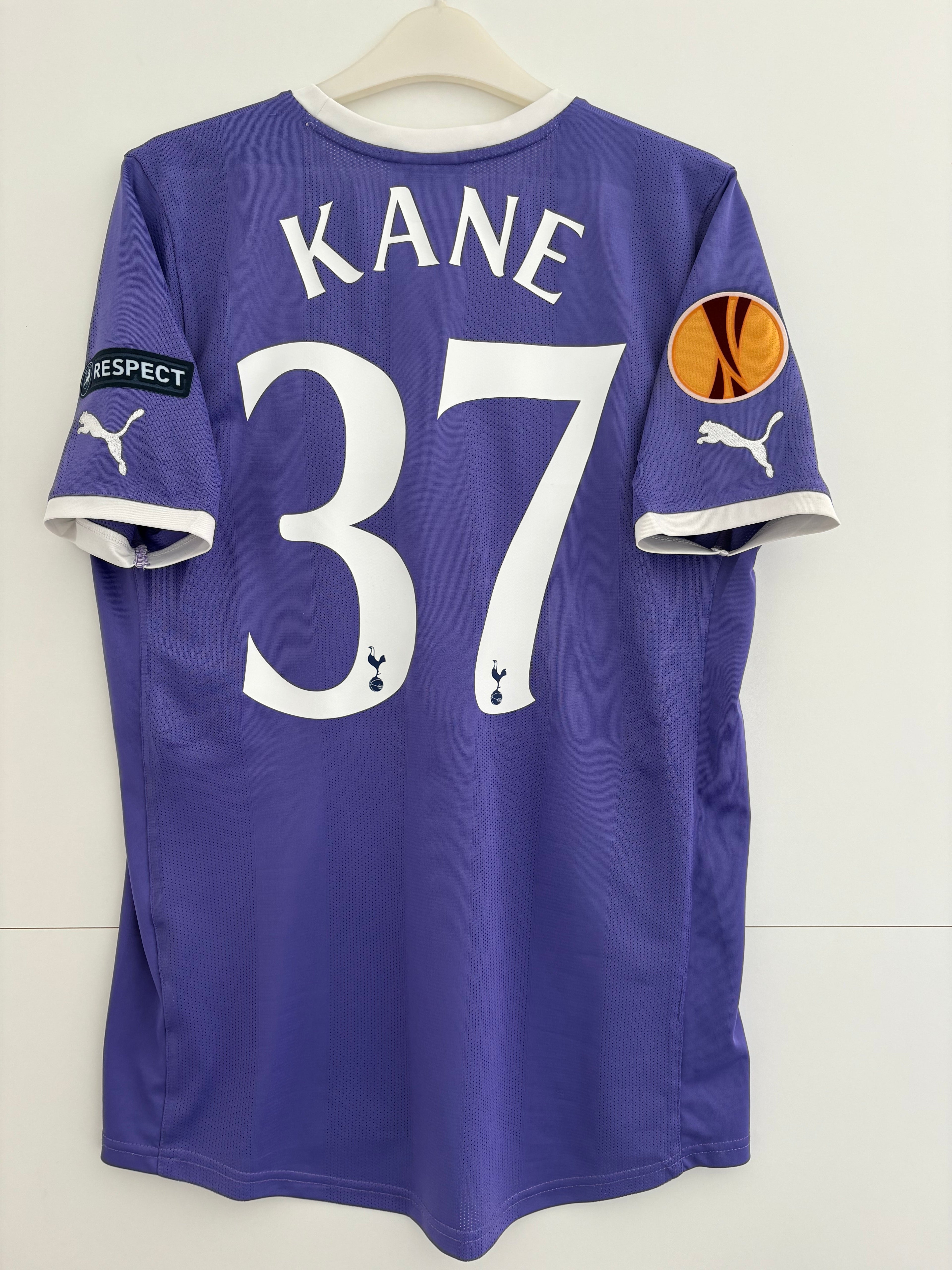 Tottenham 2011/12 Third Shirt - Kane 37 - Small